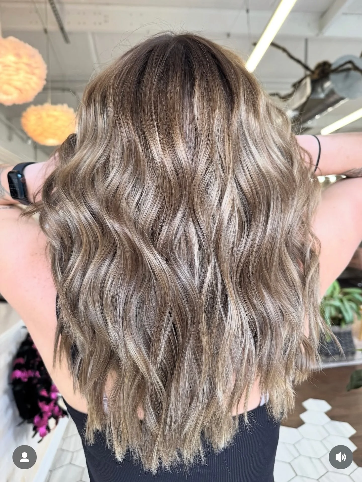 Turn heads, drop jaws.

Gorgeous hair that leaves you breathless.
Book a color service with our hai experts! Visit our website www.hairandco.salon to see our available appointments.
.
.
.
#pensacola #pensacolahair #pensacolahairstylist #pensacolahair