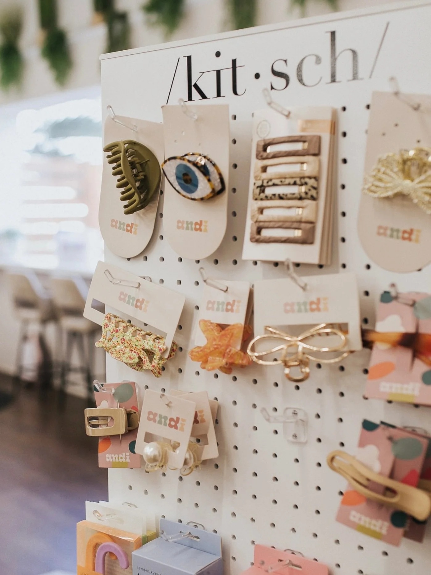 Accessorize! 
Add your personality to your hair with fun clips and hair accessories from our boutique 🎀

Visit us this week on Garden Street!
Shop Local, Shop Small
#shoplocalpensacola
.
.
.
#pensacola #downtownpensacola #pensacolahair #pensacolahai