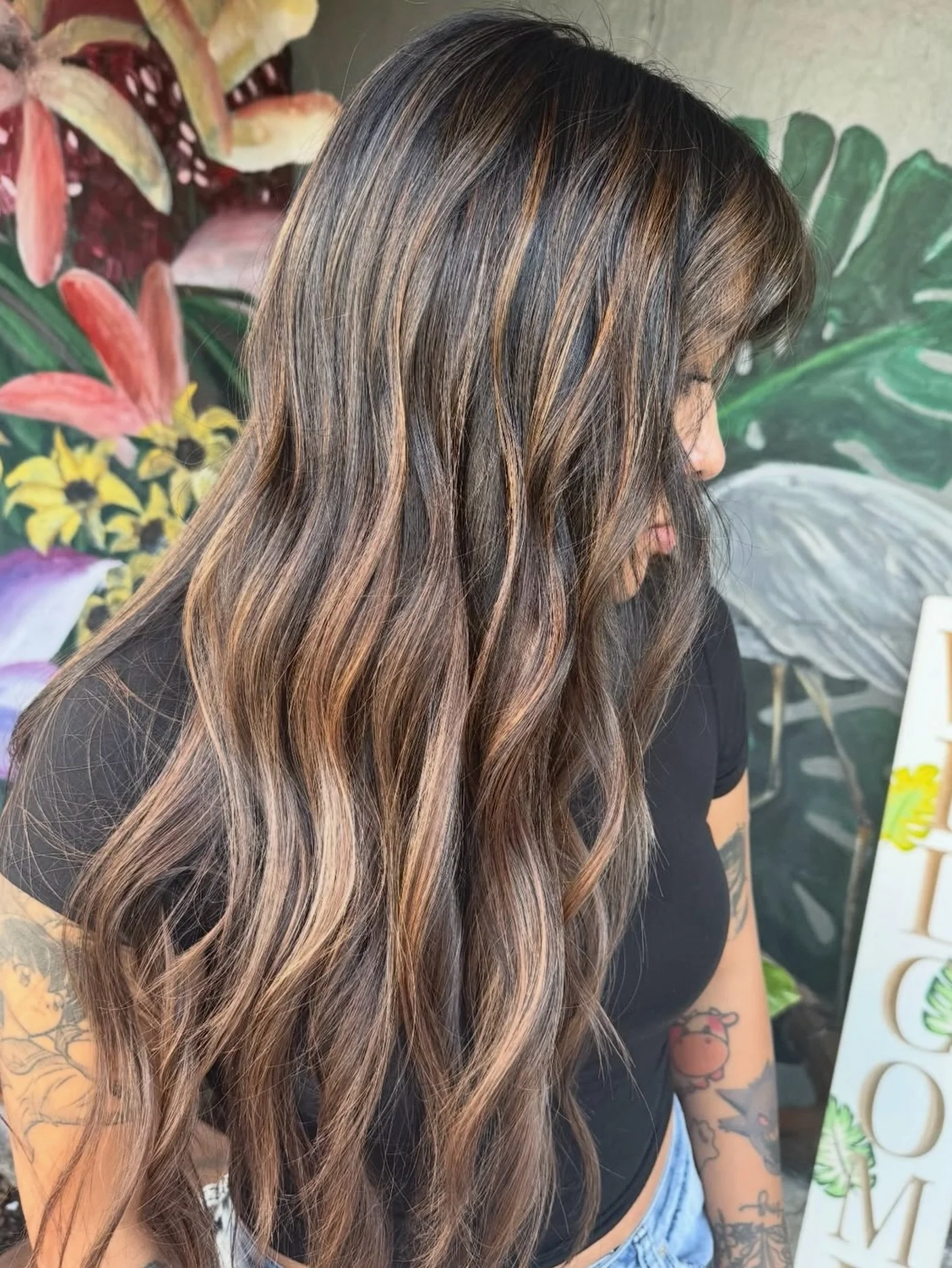 Hot Chocolate Hair ☕️
Gorgeous ribbons of chocolate &amp; caramel, perfect for the winter season!

Visit www.hairandco.salon to meet our stylists, check out our services, and get started!
.
.
.
#pensacola #downtownpensacola #pensacolahair #pensacolah