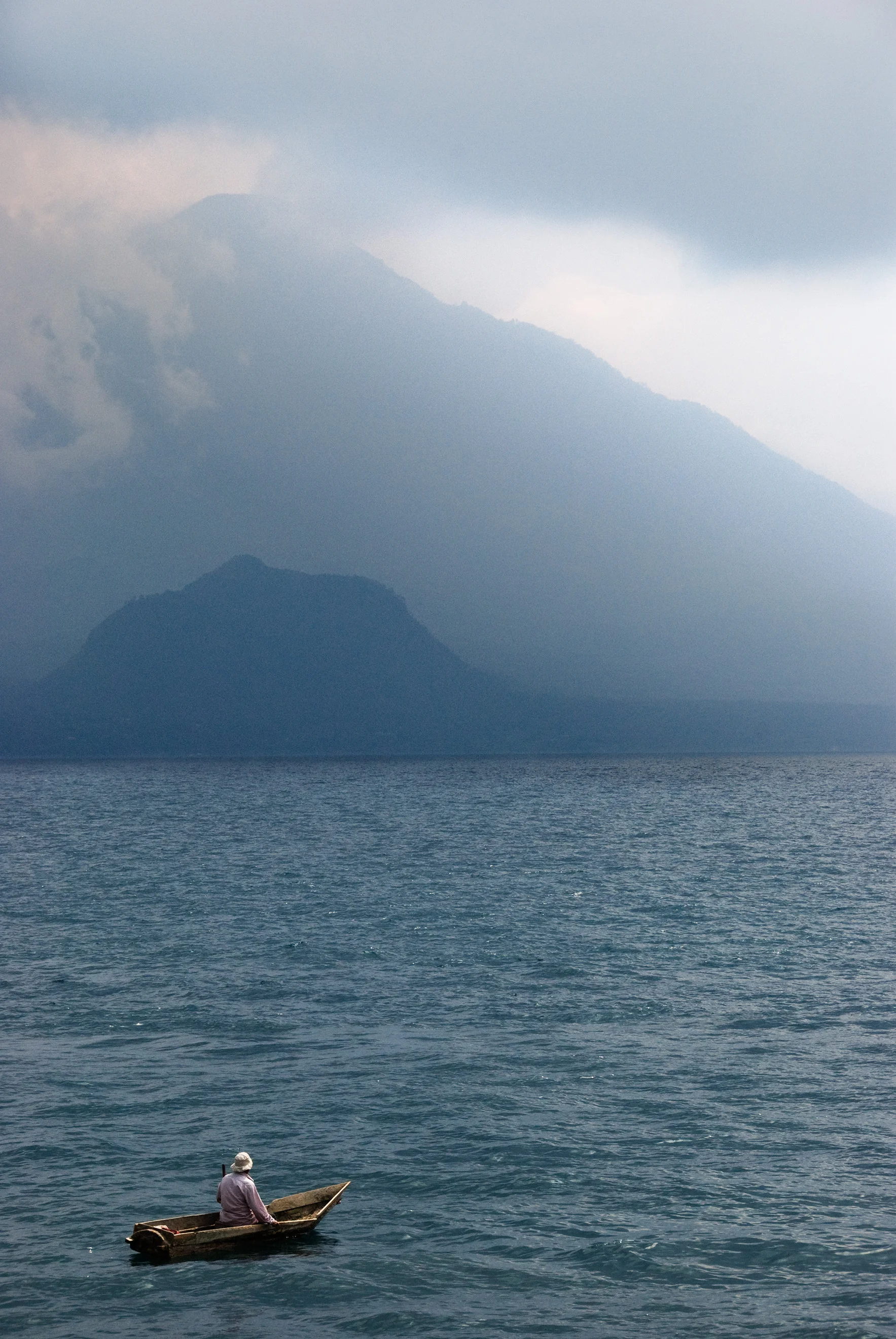 17_Jillian_Ellis_LakeAtitlan2010.jpg