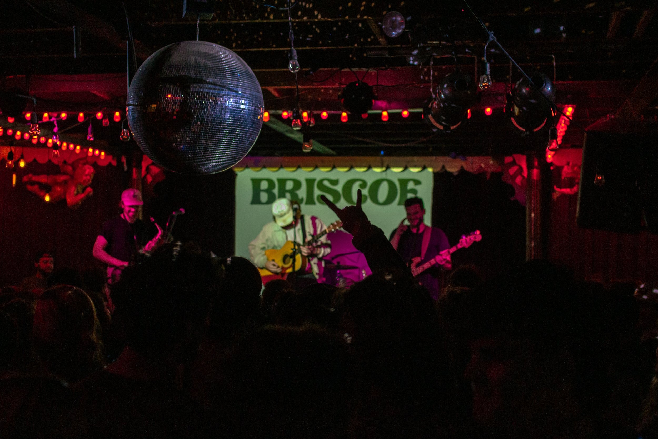  The crowd enjoys Briscoe’s first headlining show. 