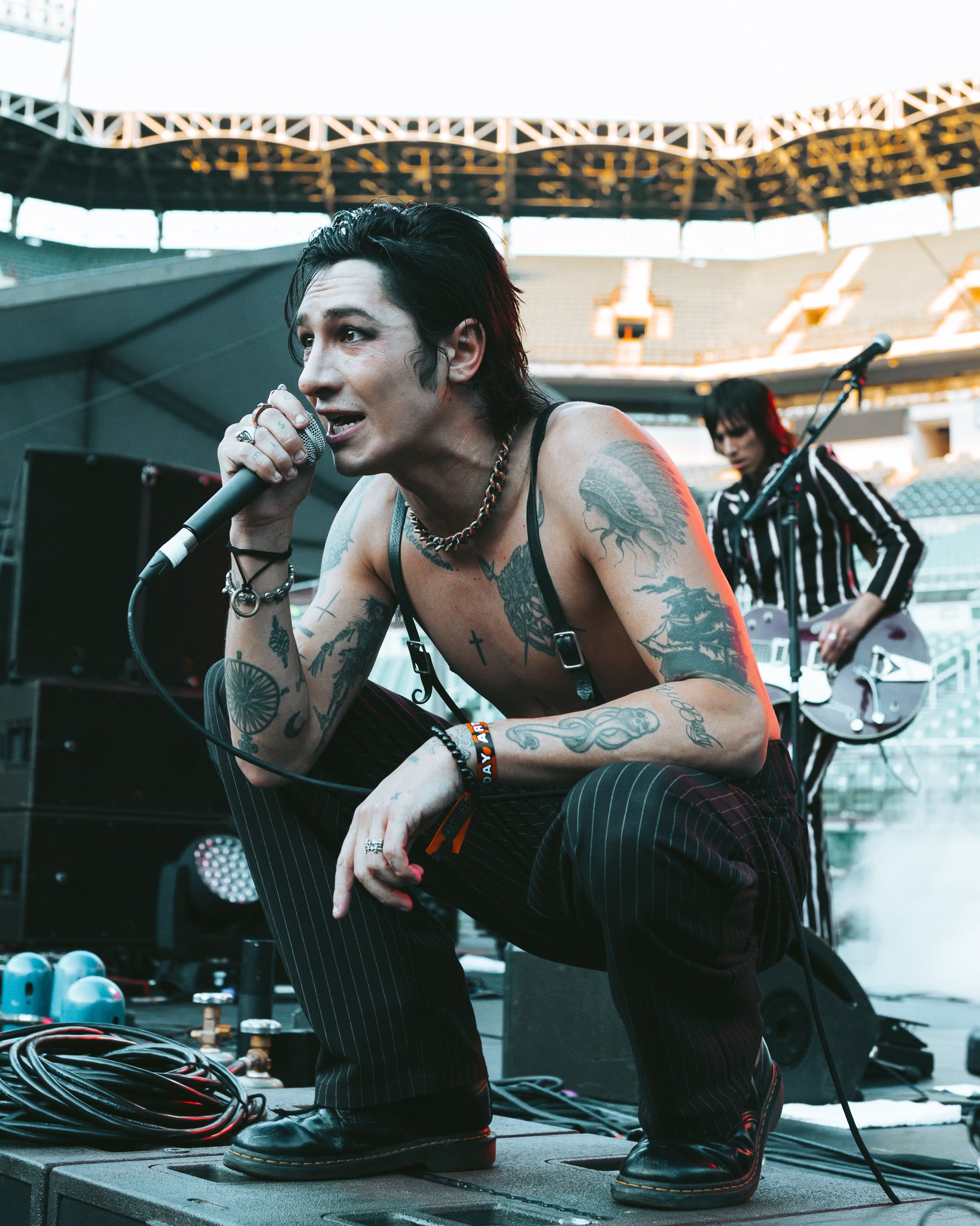  Palaye Royale frontman Remington Leith gazes into the crowd. 