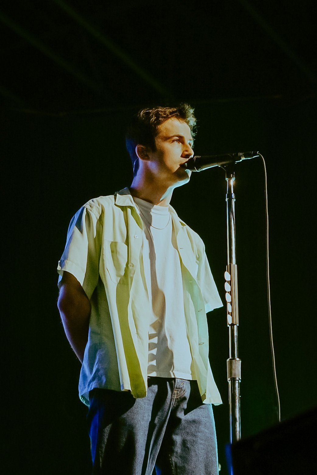  Minnette sings for Wallows’ “Tell Me That It’s Over” Tour. 