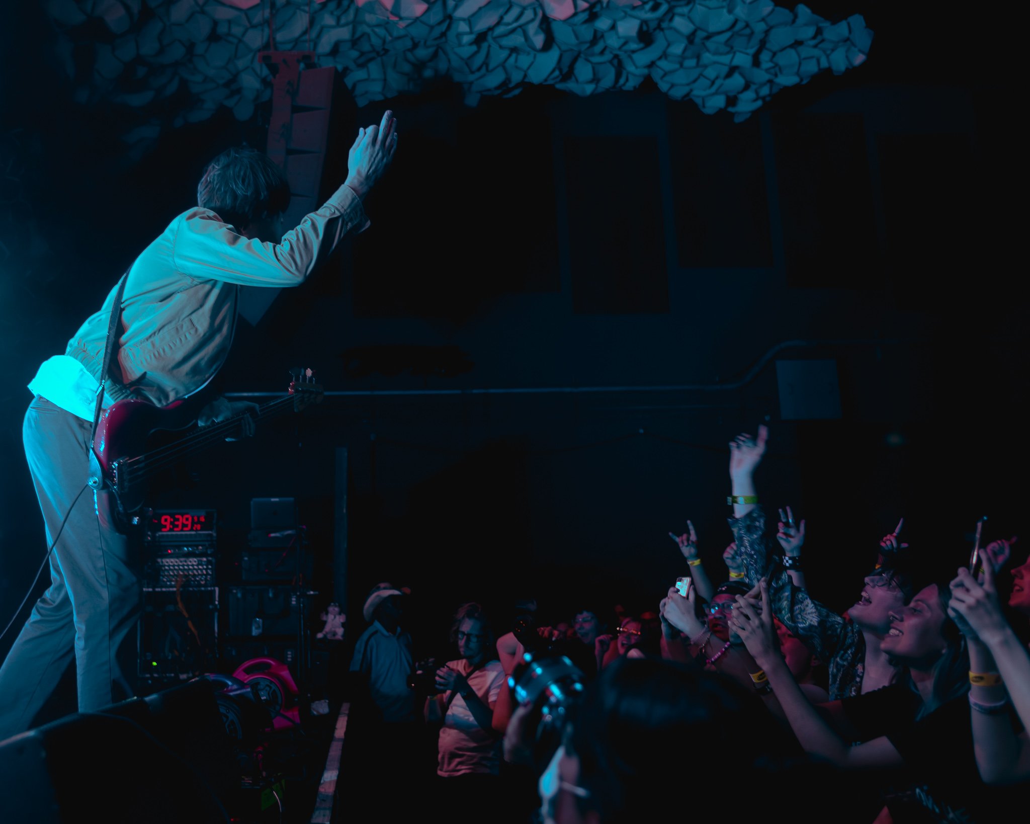  Dallon Weekes hypes up the crowd at Emo’s. 