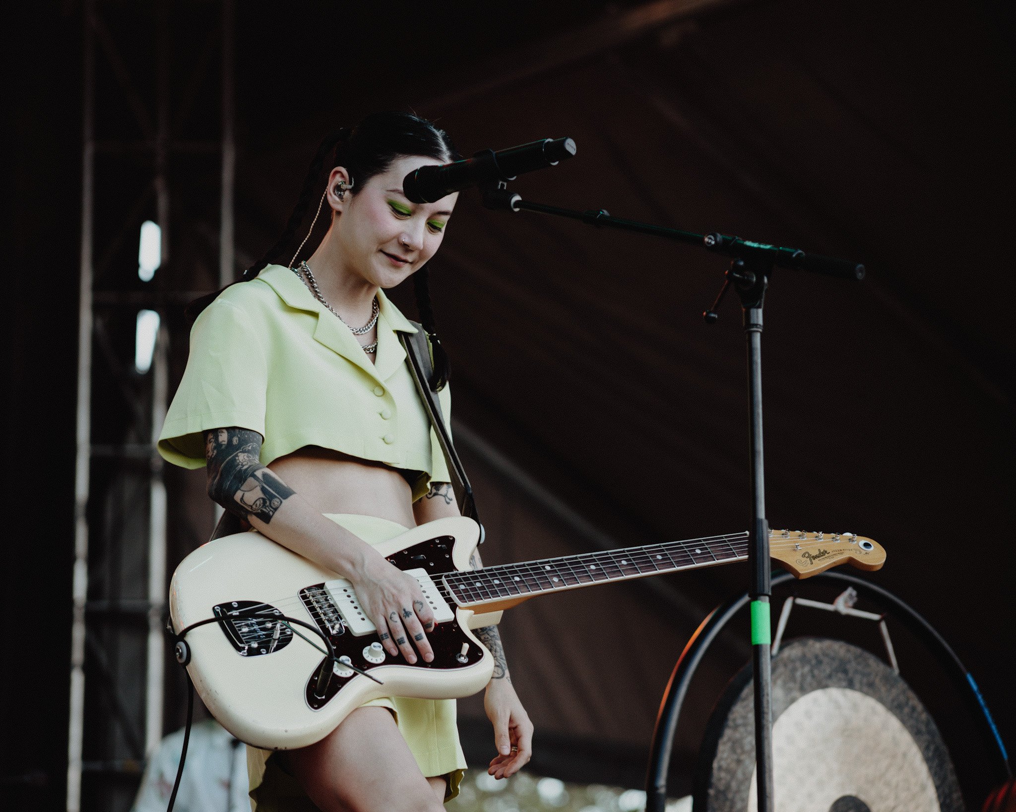  Frontwoman Michelle Zauner of Japanese Breakfast ignites the T-Mobile stage with her stunning performance. 