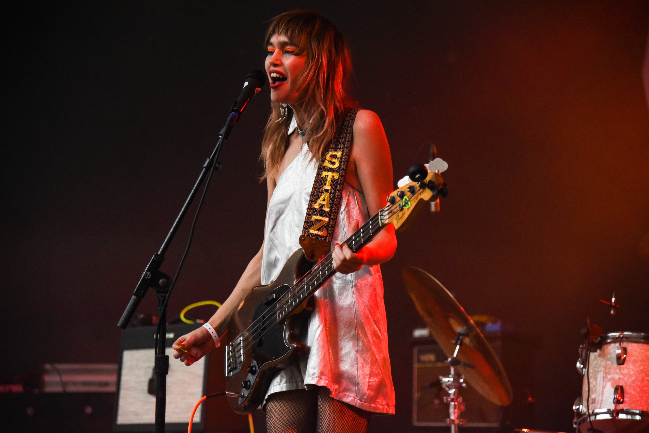  Lead Singer Staz Lindsy sings her heart out on stage. 