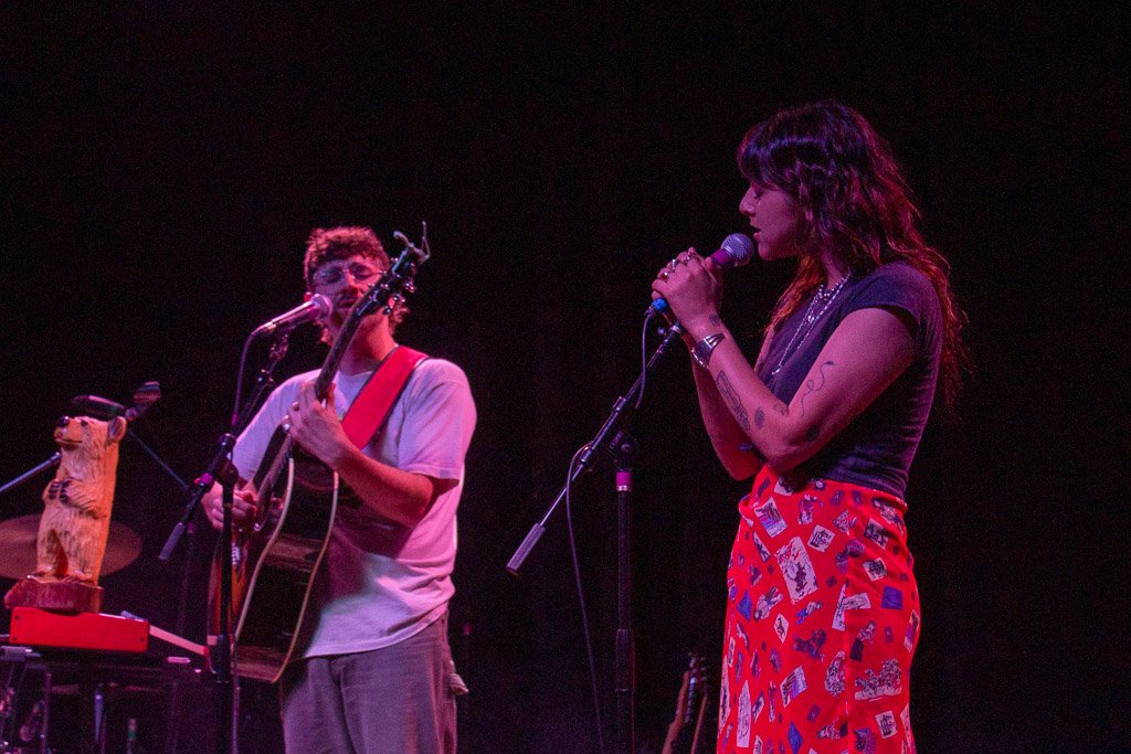 Ggwendolyn, an alternative pop artist, joins Mikey Ferrari for a duet.