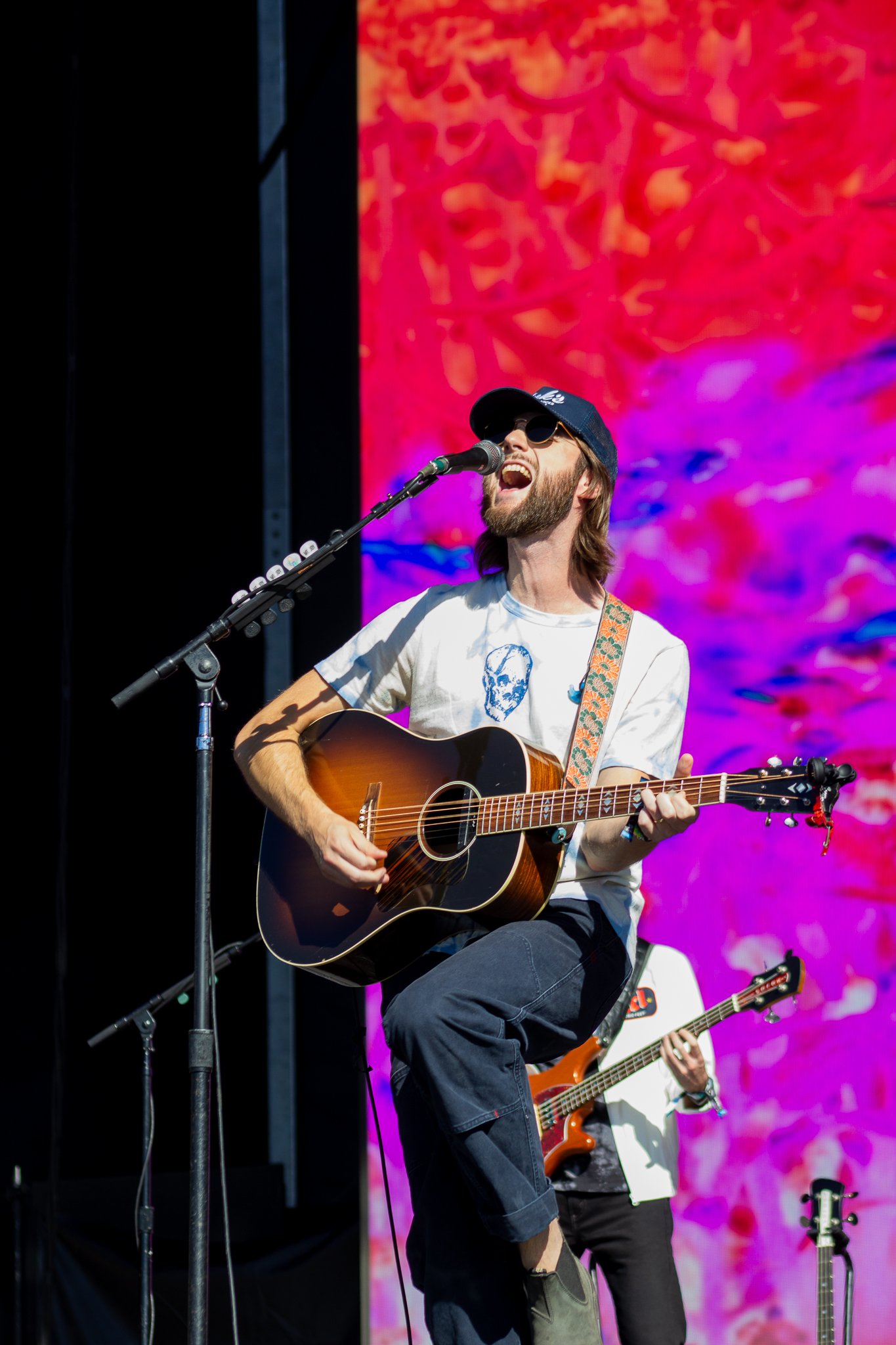  Matt Quinn, the lead vocalist of Mt. Joy, sings and plays guitar for the band’s indie-rock tunes. 