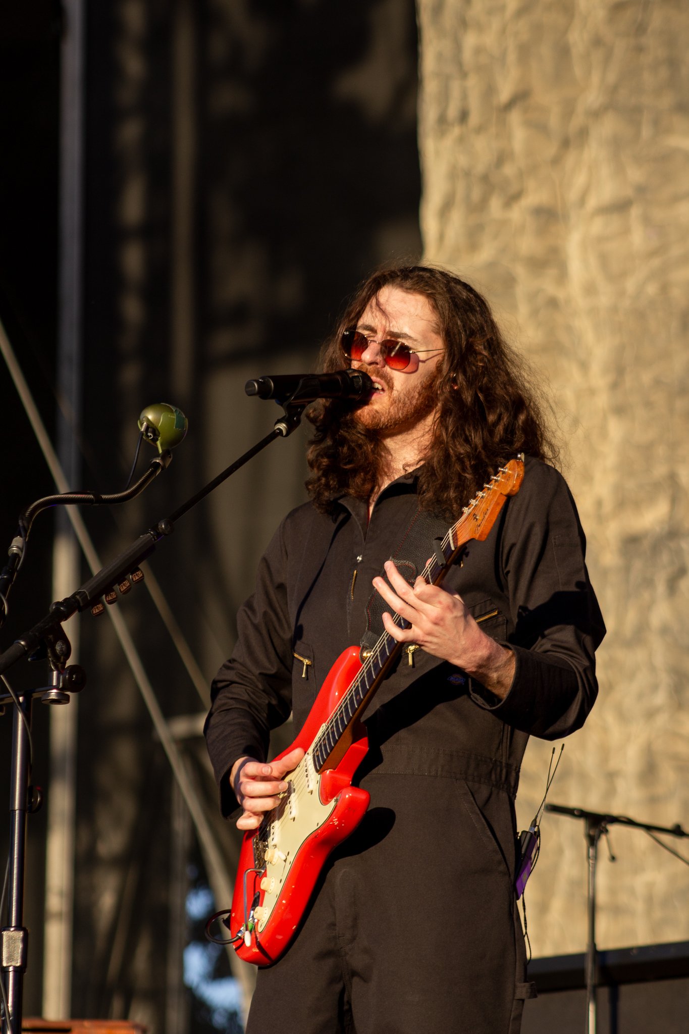  Hozier brings powerful vocals and poignant lyrics to the American Express stage. 