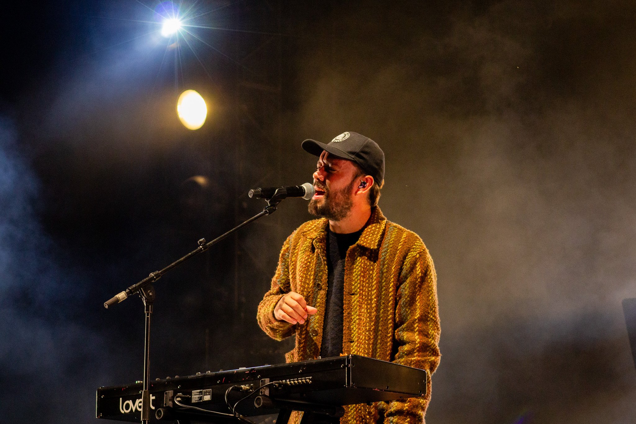  Ben Lovett, Mumford &amp; Sons’ keyboardist, sings backing vocals. 