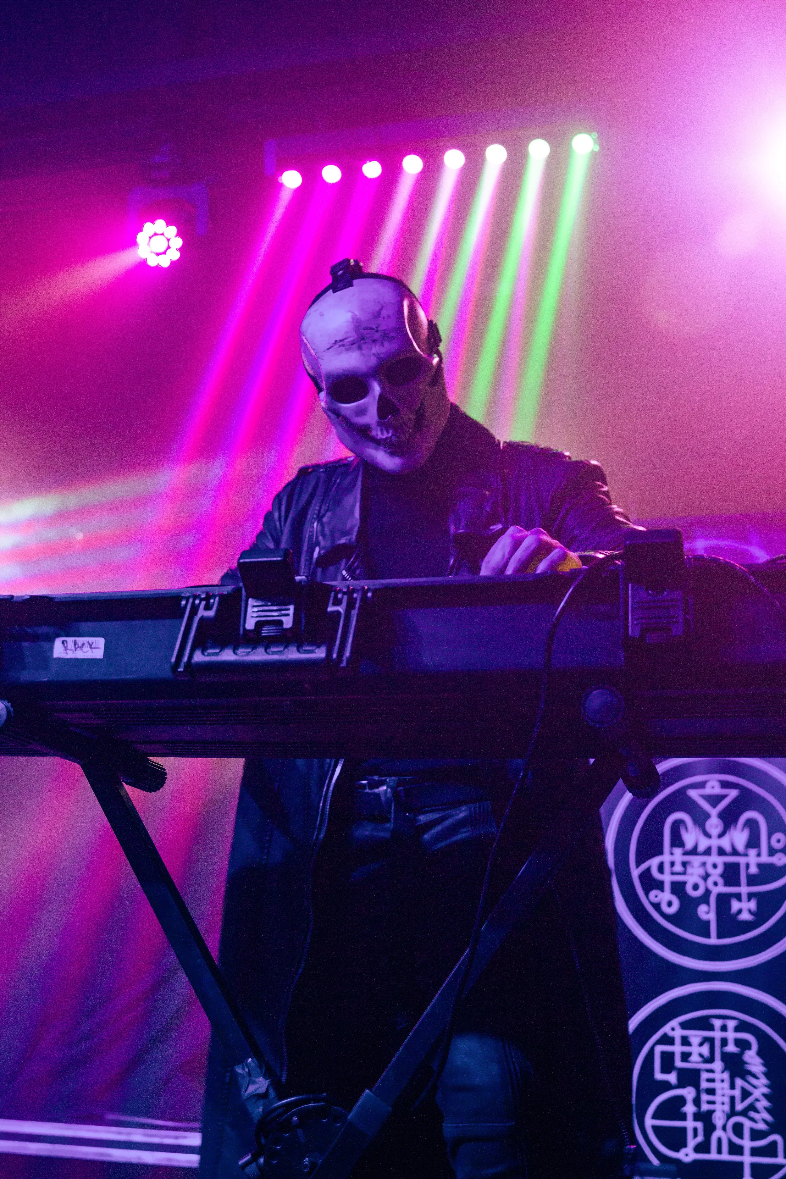  Gost delivers an electrifying sonic experience to captivate the audience. 