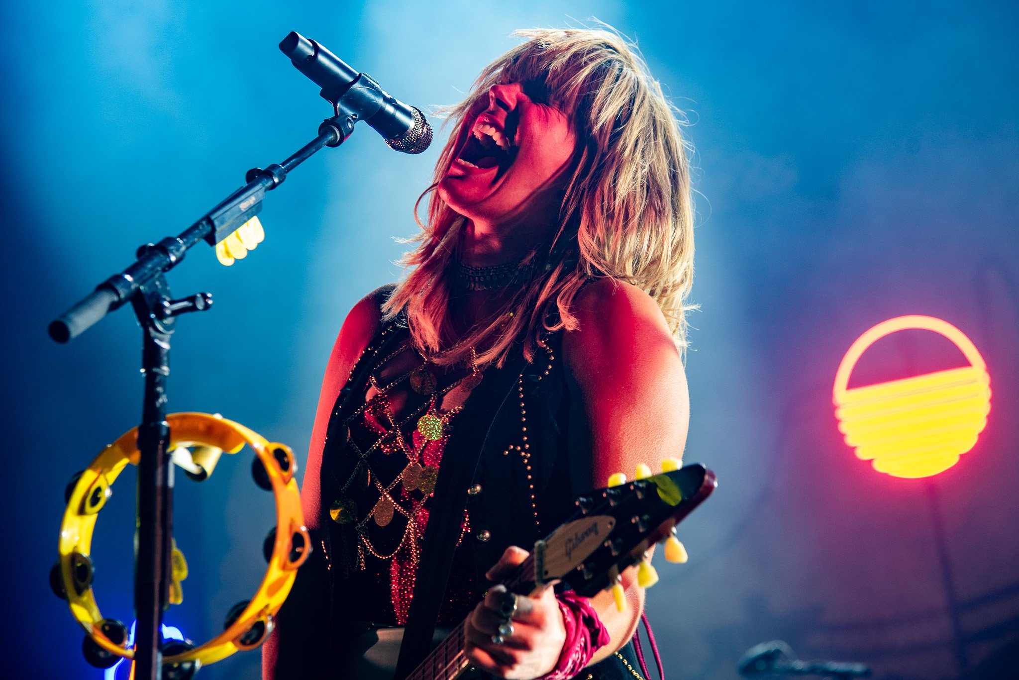  Grace Potter belts out a hearty scream during her performance of “Ah Mary.” 
