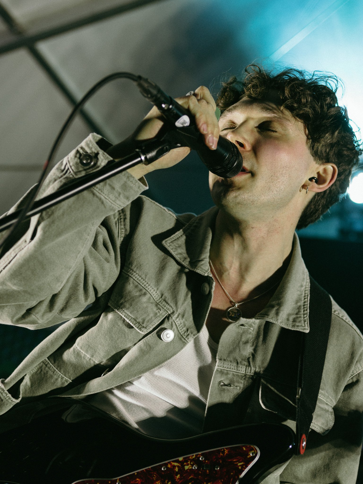  Rock band The Manatees, yielding from Southampton, UK, put on an energy-packed set at the British Music Embassy. 