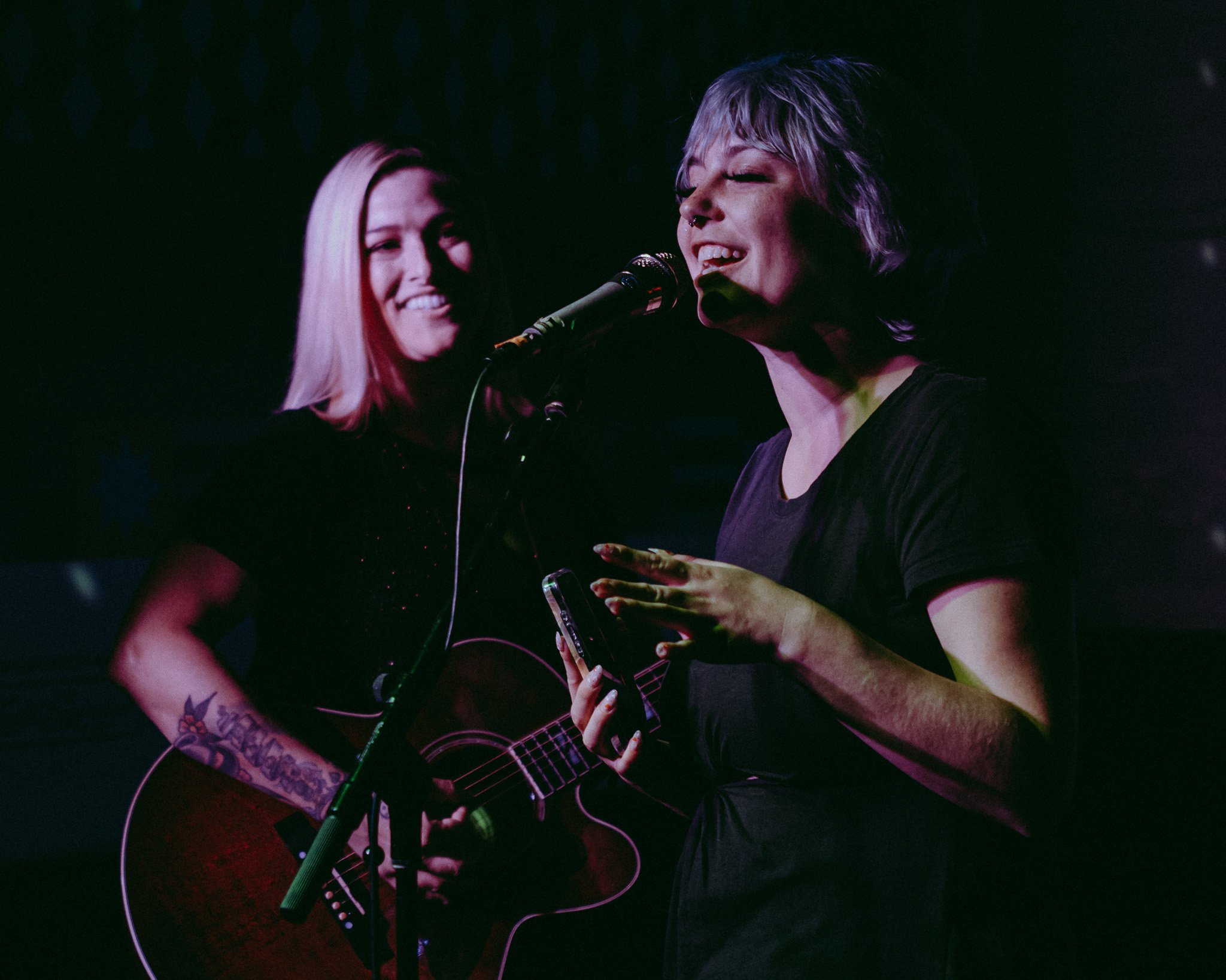  The multi-genre icon Cassadee Pope closes out the night with an acoustic set. 