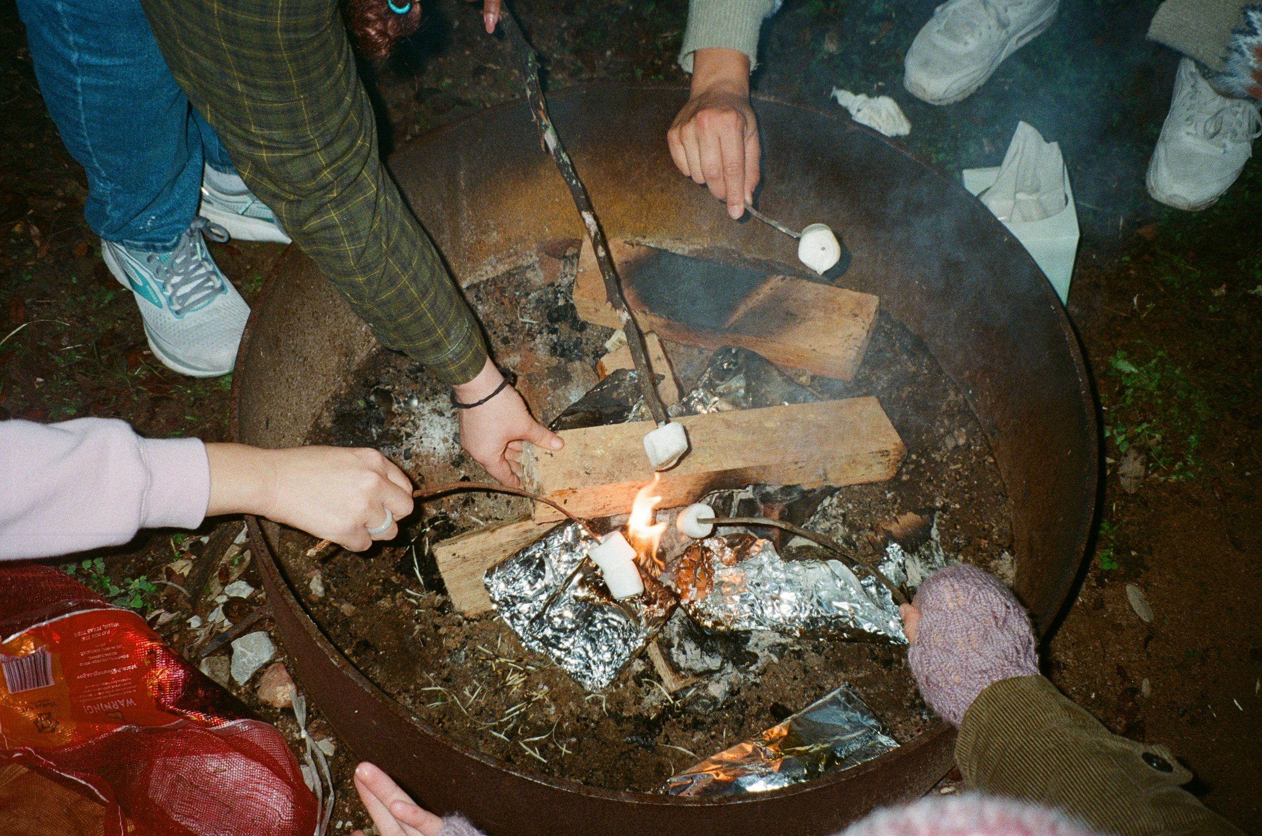Photo Story: Didn’t Know What I Wanted ‘til I Saw Your Face: —Friendship and Sisterhood through the lens of Beyoncé and Miley Cyrus’ “II MOST WANTED”