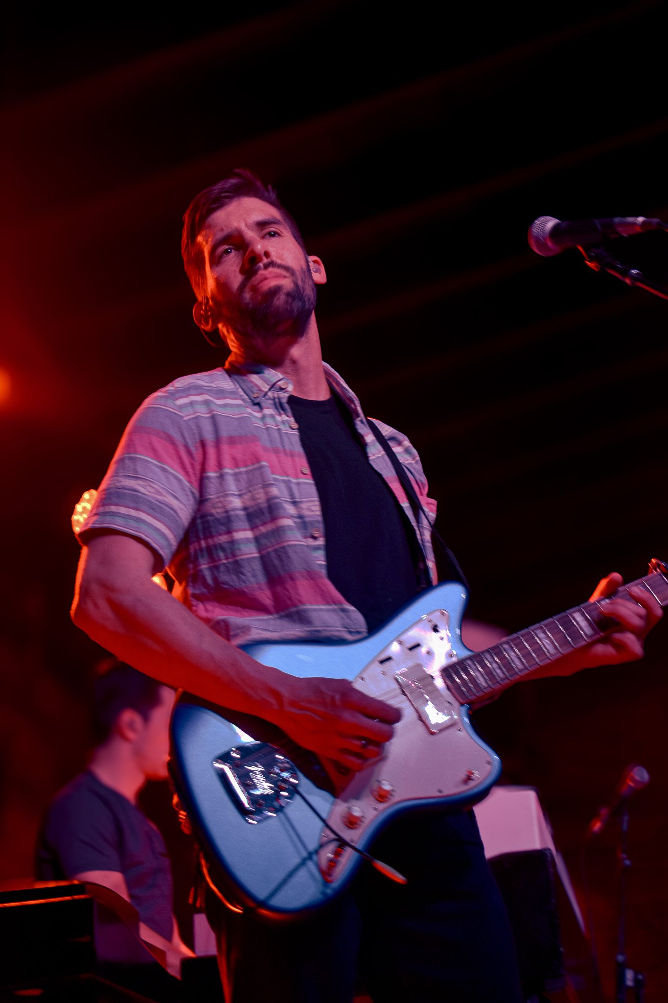  Drew Holcomb &amp; the Neighbors open the show with tunes from their latest album,  Strangers No More . 