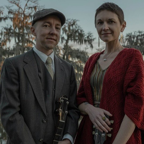 Afterglow sat down with the folk-duo @ordinaryelephant, discussing the group&rsquo;s delicate harmonization, unique writing processes, and rooted instrumentation on its latest self-titled album, Ordinary Elephant. 🐘 🎸Check out our interview recap n