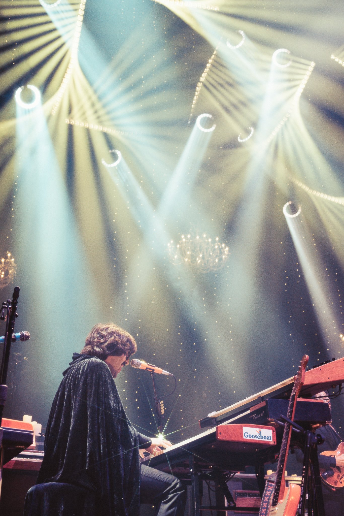 The band dives into an ebb of improvised riffs and powerful breakdowns during “Drive."