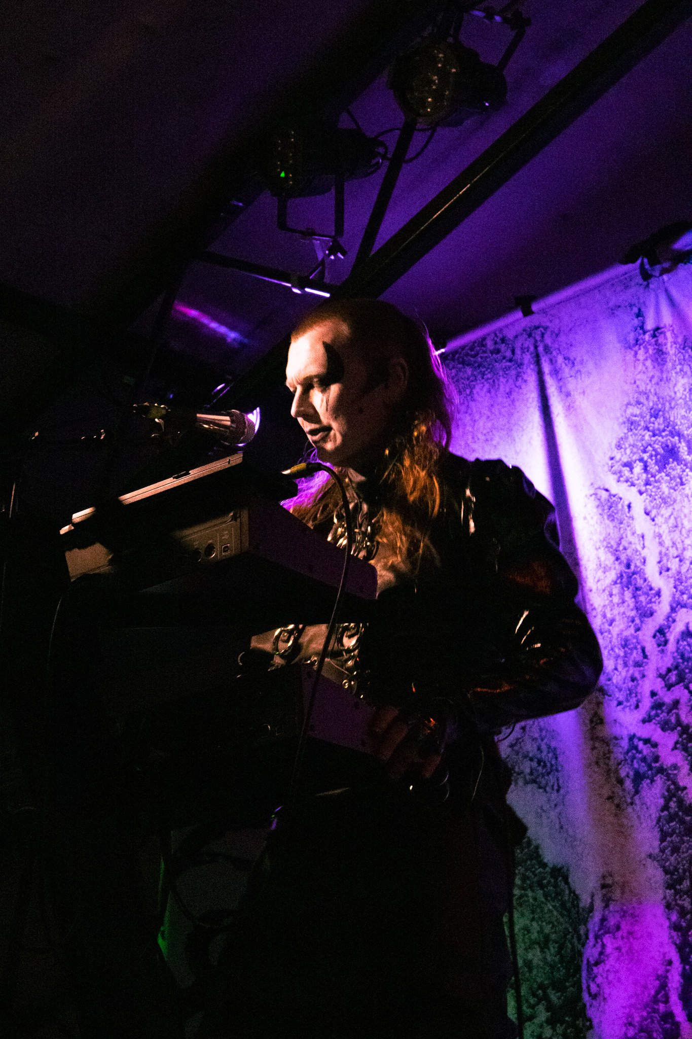Gothic duo Zetra opens the show with its mix of synth and guitar.