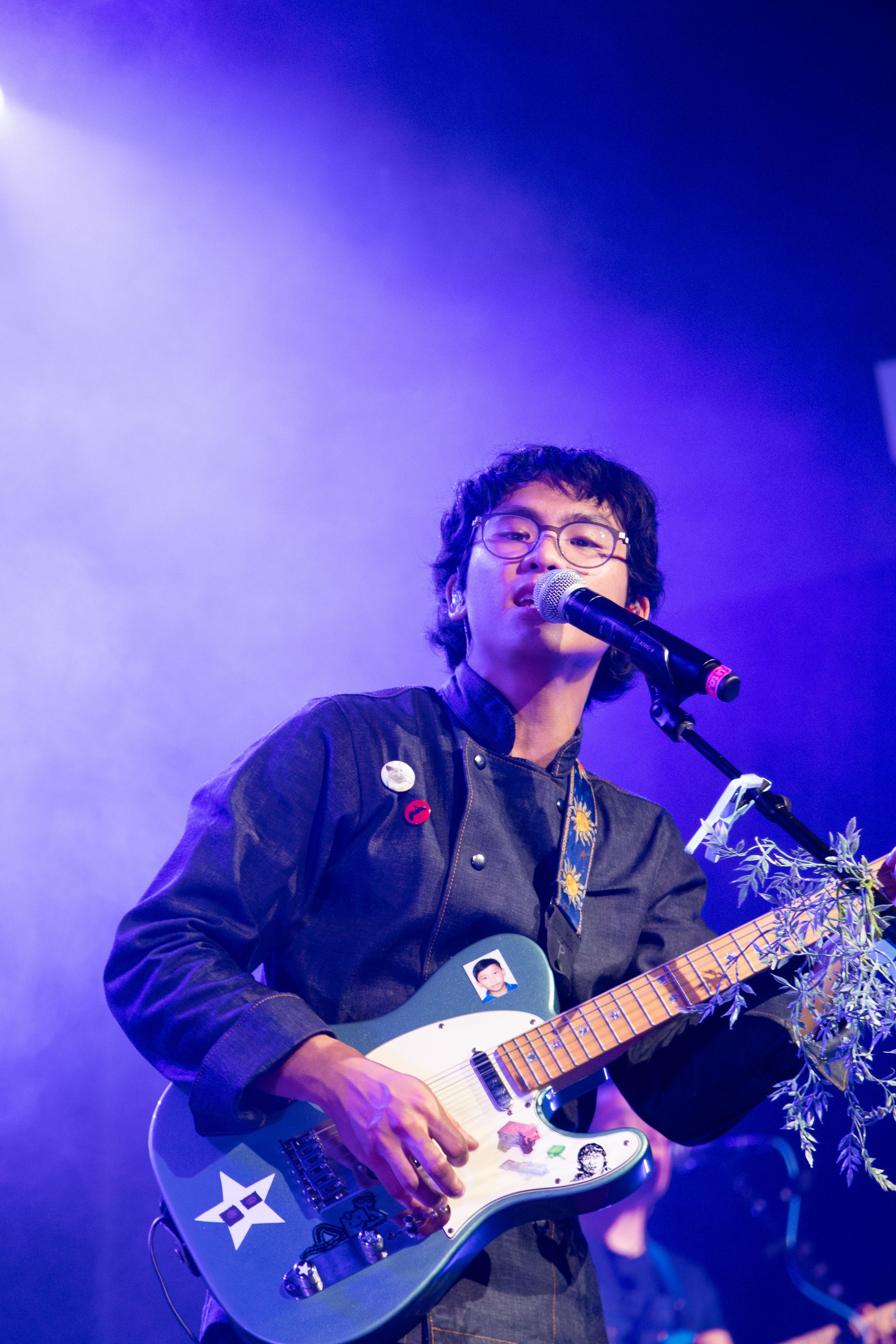 Grentperez performs songs off his newest album, Girl at the Station .