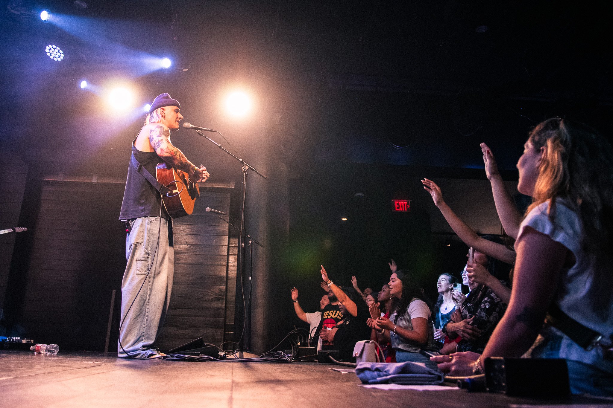 bodie captivates the audience with his emotion-filled voice.
