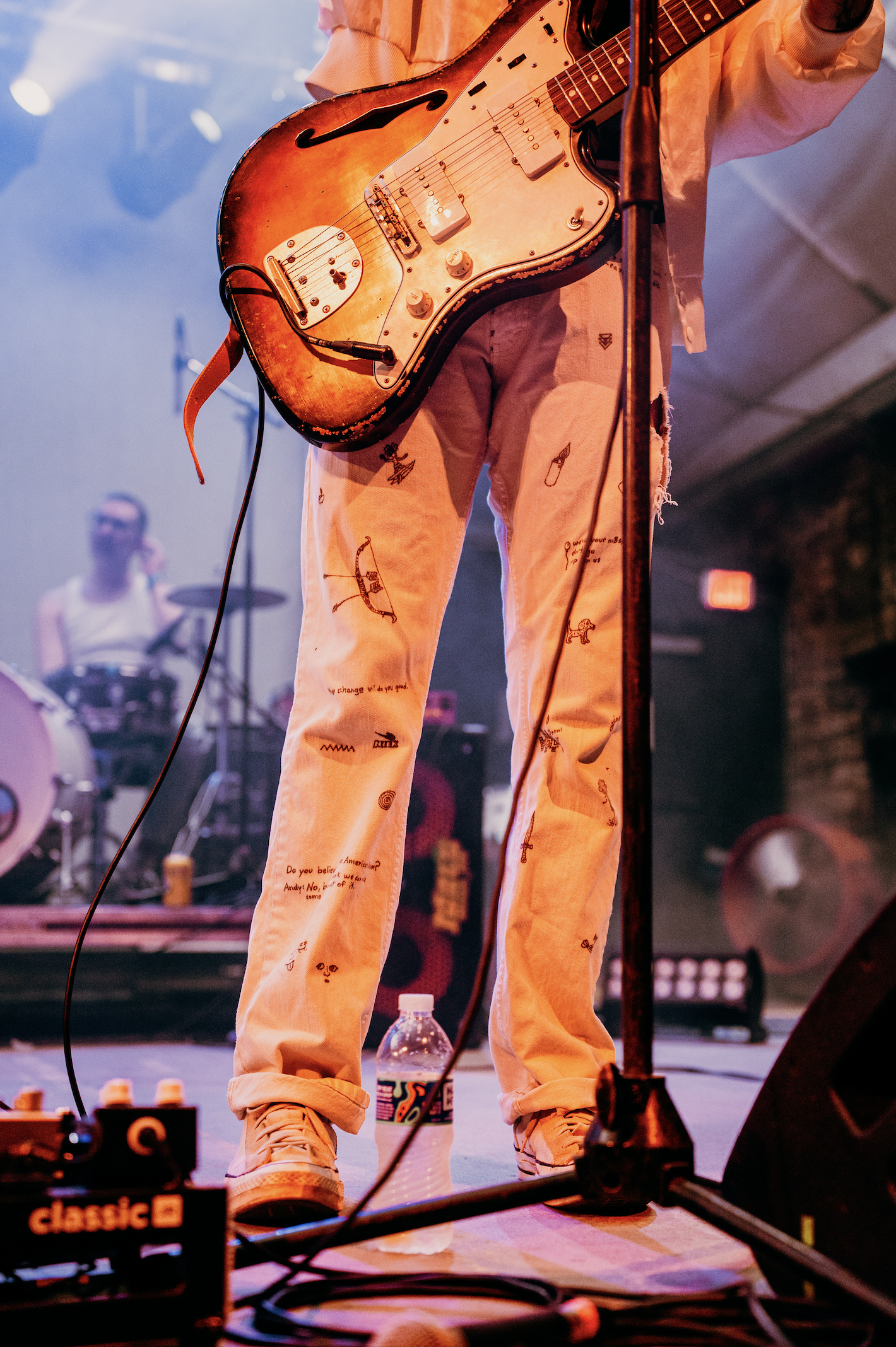  Benji Cormack, vocalist and guitarist of Slenderbodies, brought character to the stage with his doodled-on pants.