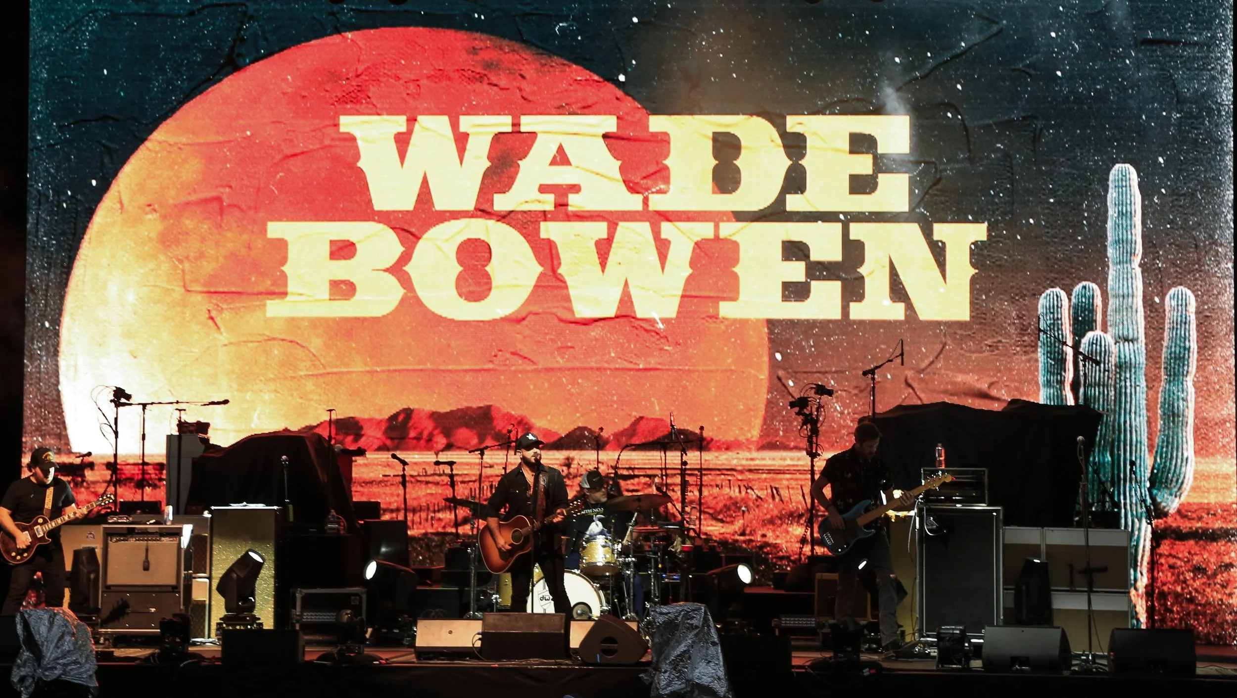 Bowen speaks to the audience about living in New Braunfels, Texas.