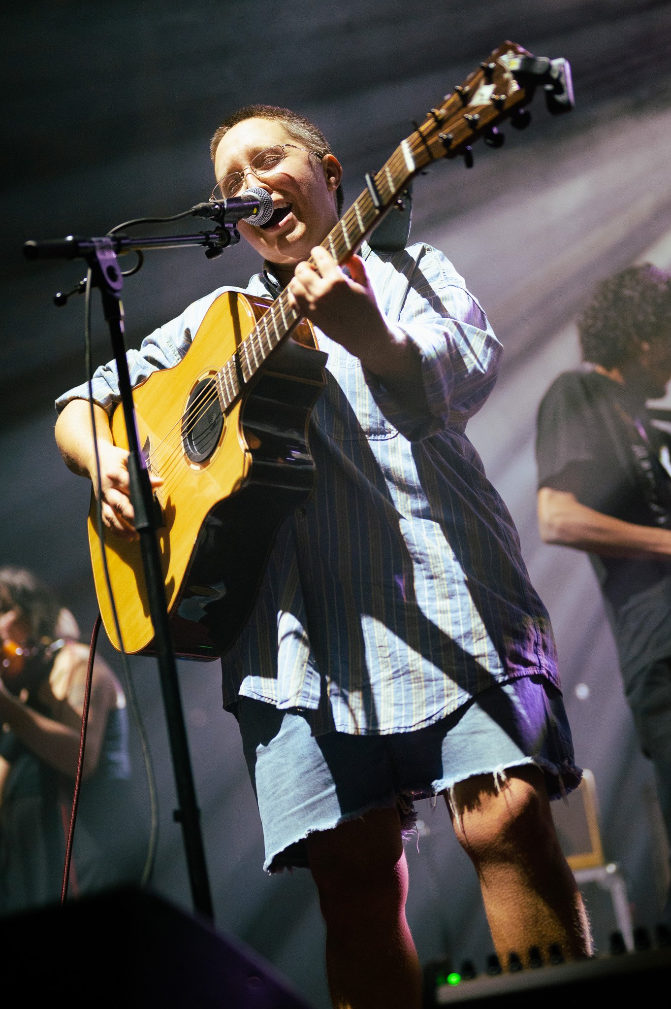  The diverse instrumentation of Lomelda’s music floats through the air as she plays songs from  Hannah . 