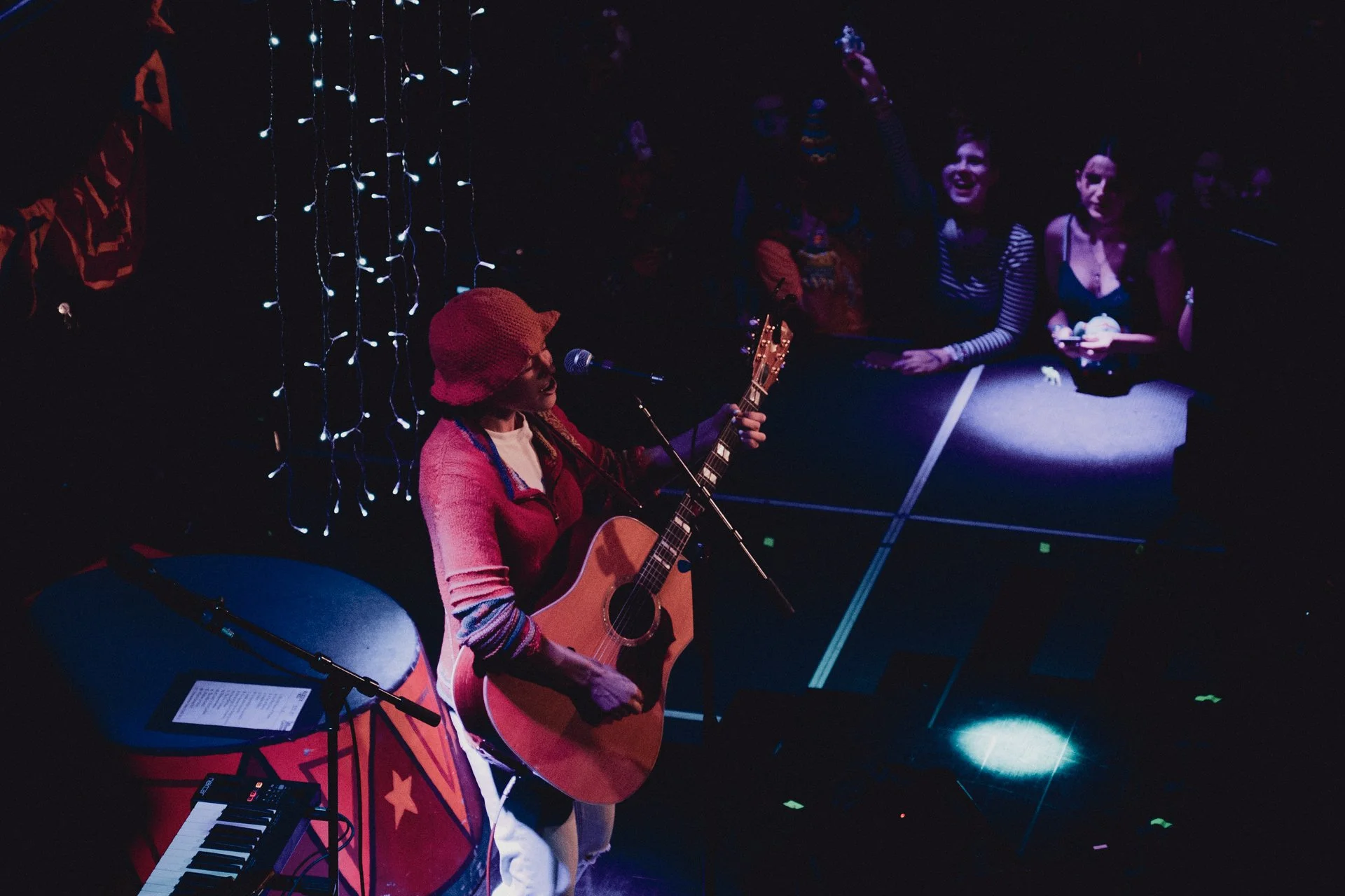  Folk-pop artist Amelia Day opens for Madilyn Mei with an acoustic set filled with songs inspired by mythology, personal relationships, and queerness, including recent single “Lady Los Angeles.” 