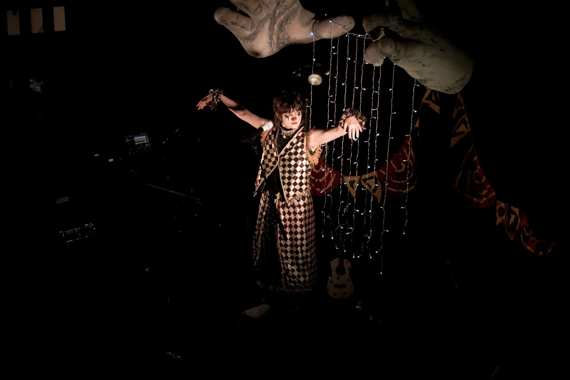  Elio Mei, performing under the stage name “Madilyn Mei” connects with a youthful crowd during their Austin show for their 2025 album,  A Thousand Songs About It All: Act 1 . 