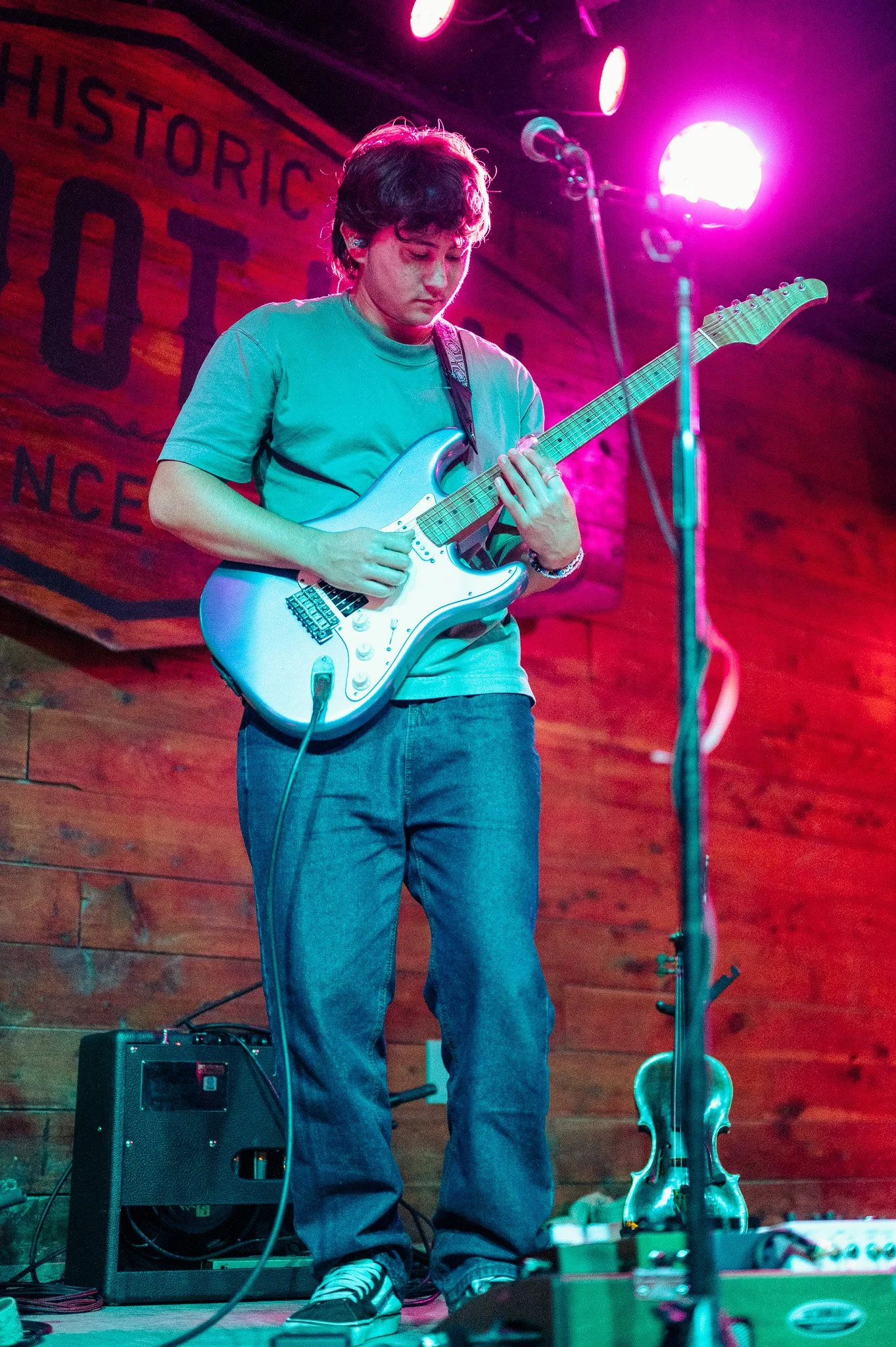  Smiles are seen across Leith Ross and their band’s faces during their sweet performance of “Stay.” 