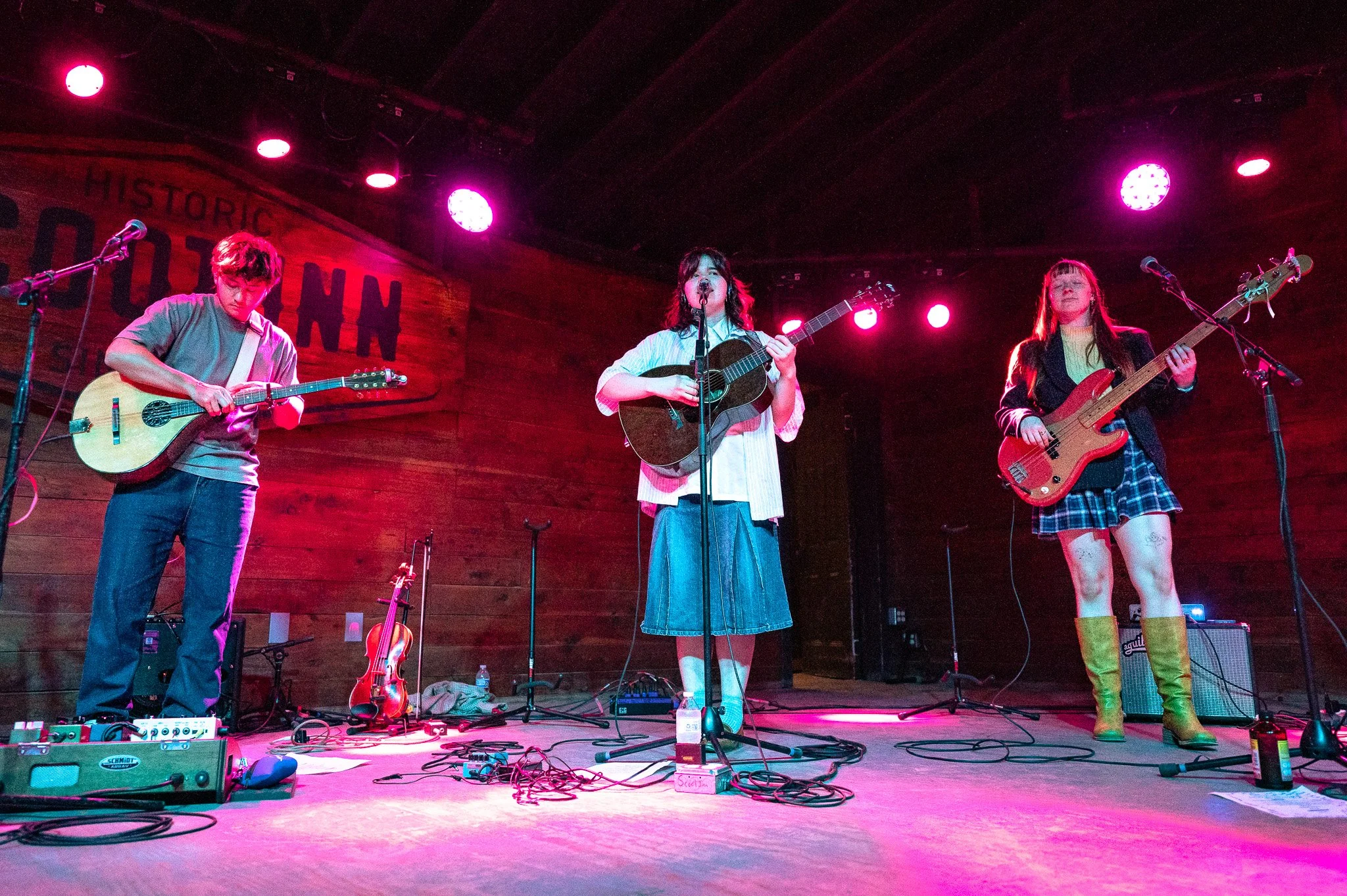  Smiles are seen across Leith Ross and their band’s faces during their sweet performance of “Stay.” 