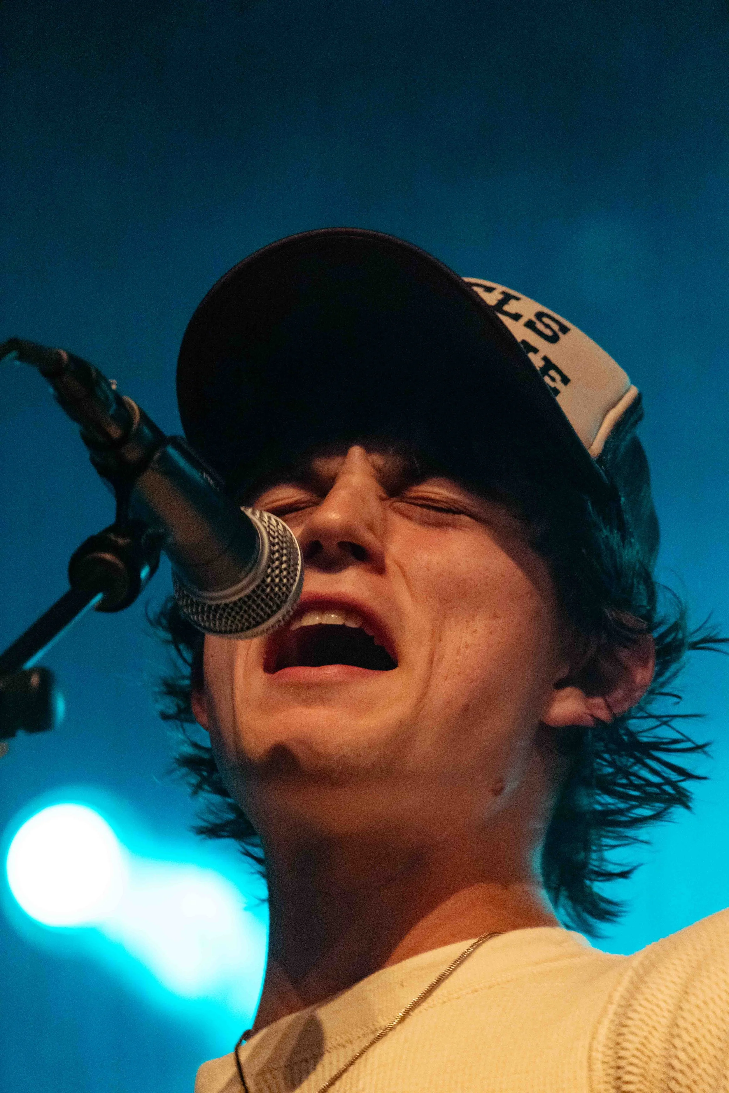  Wyatt sings guitar-waltzy song “Wishbone.” 