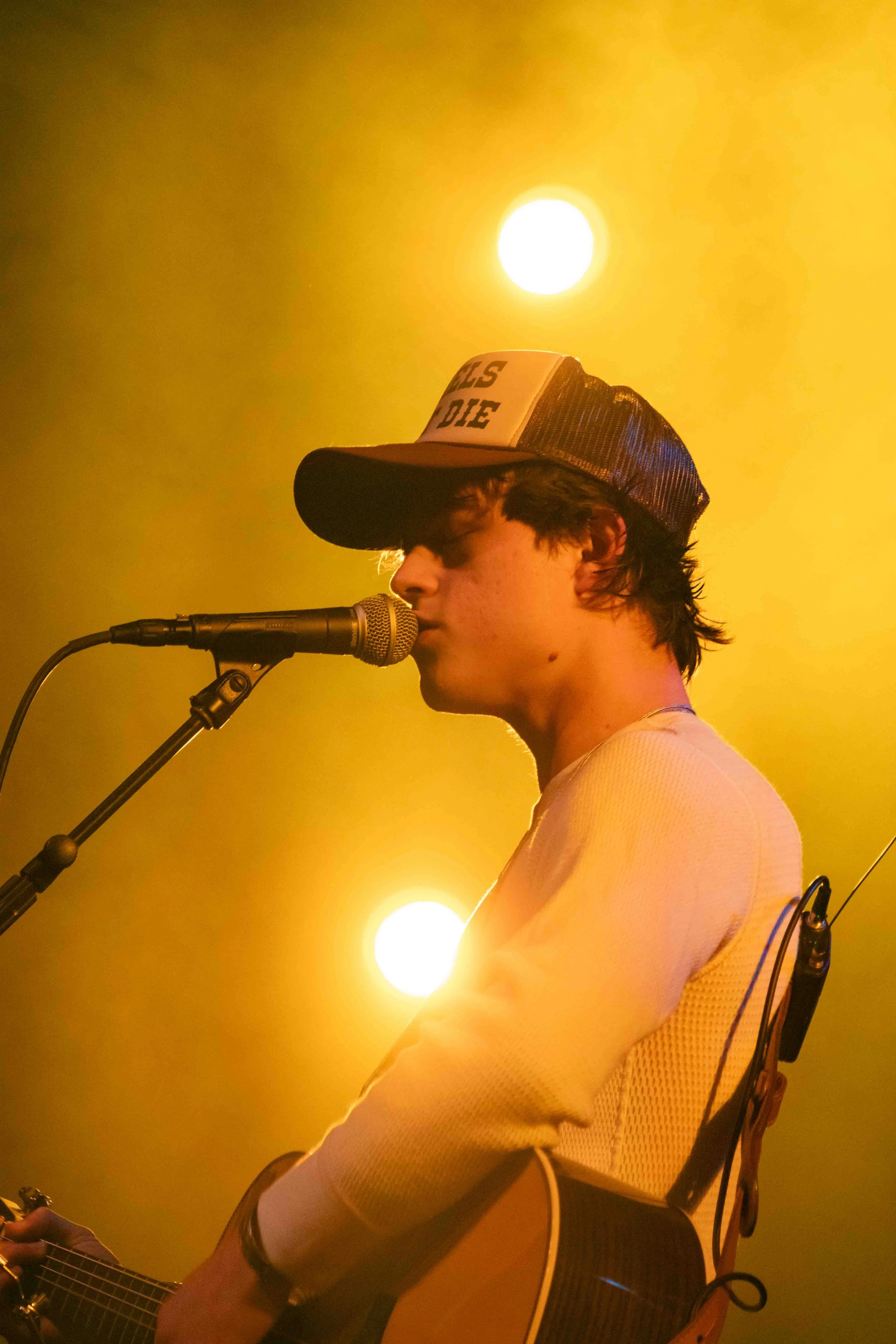  Wyatt performs the heartfelt song “Riches to Rags” off album  Til The Sun Goes Down.  