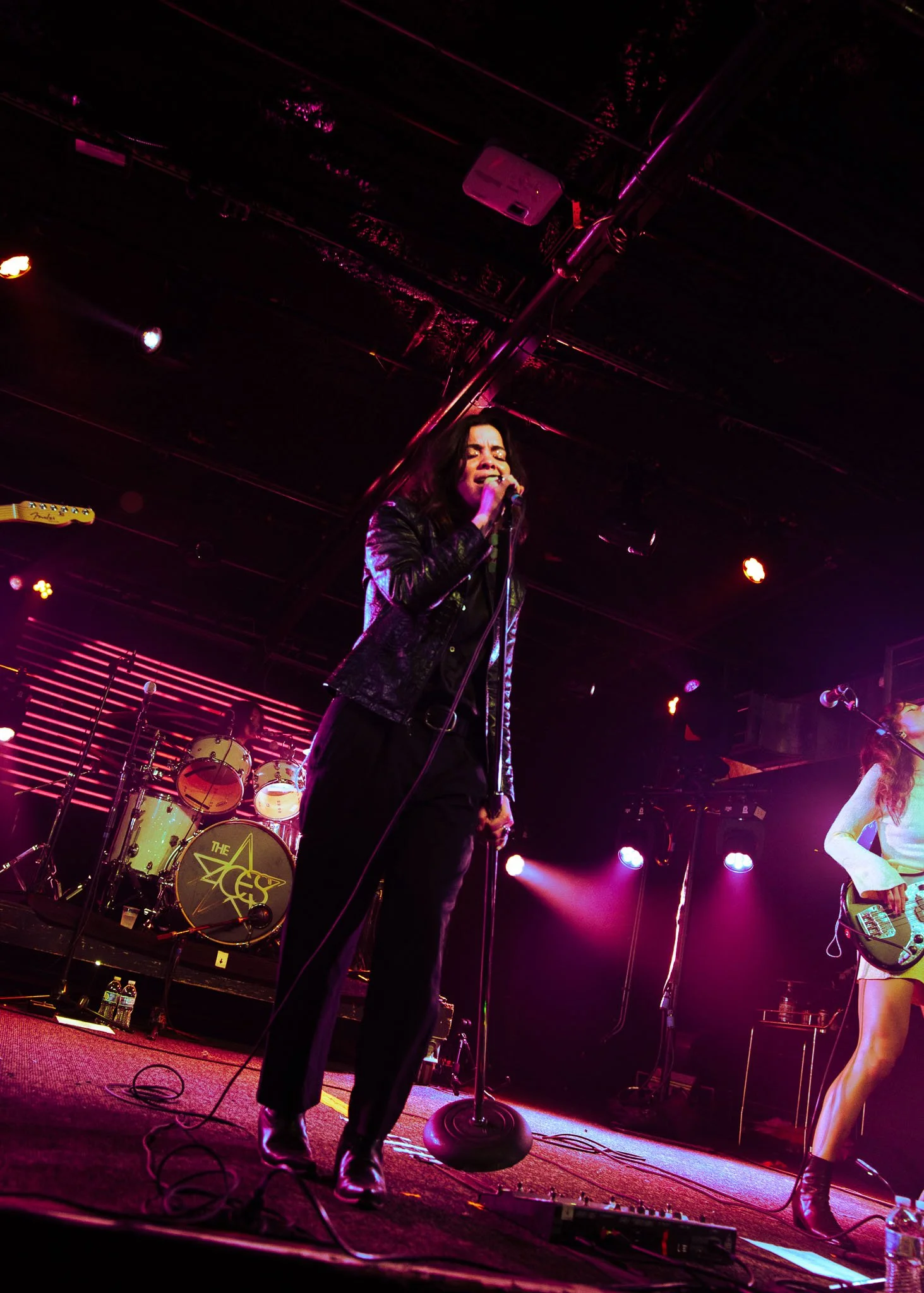  The Aces shout “Gold star baby!” while performing the title track “Gold Star Baby” off their 2025 album. 