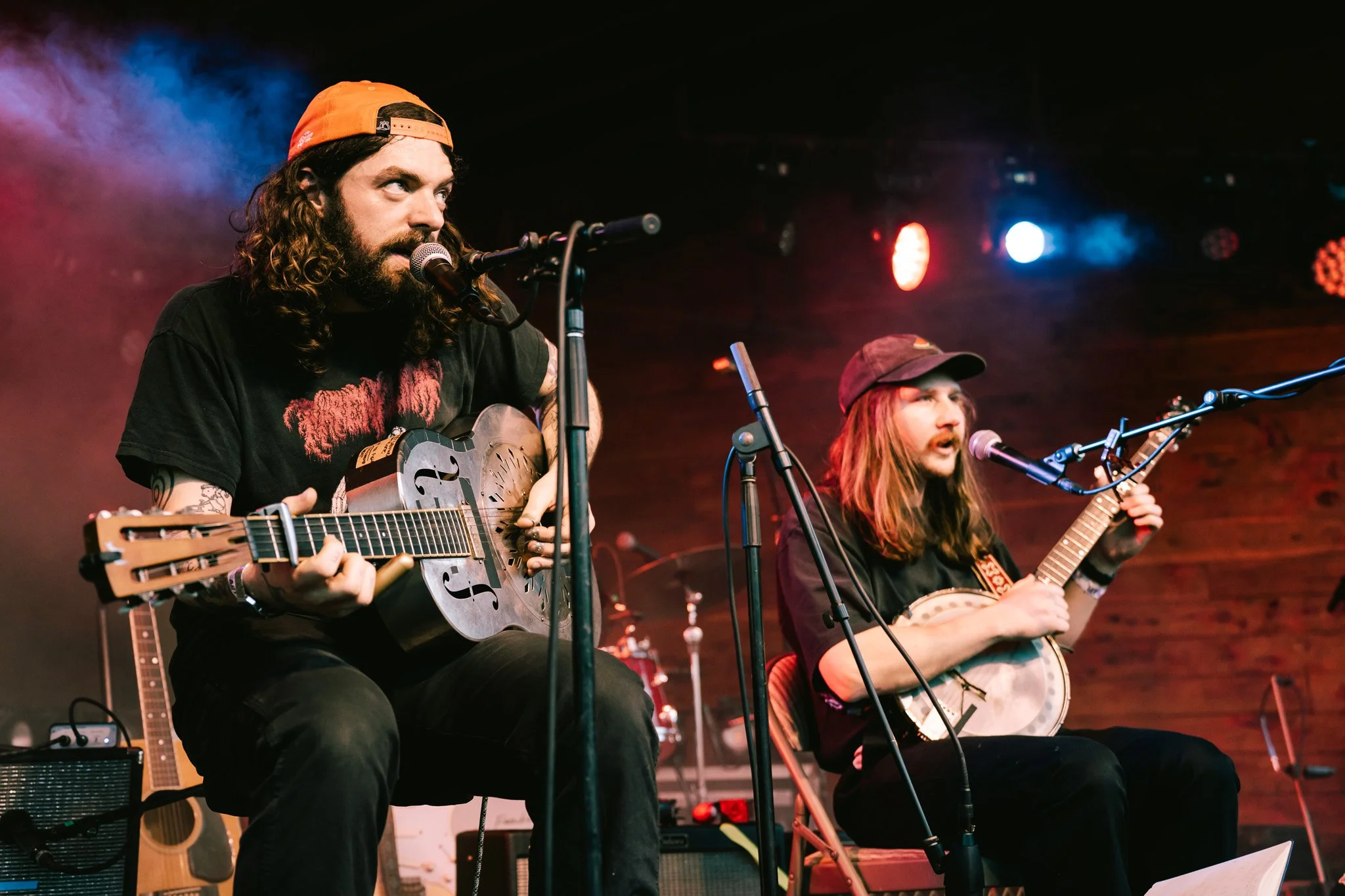  Irish duo DUG combines unique instruments in their cinematic song “Big Sundown.” 