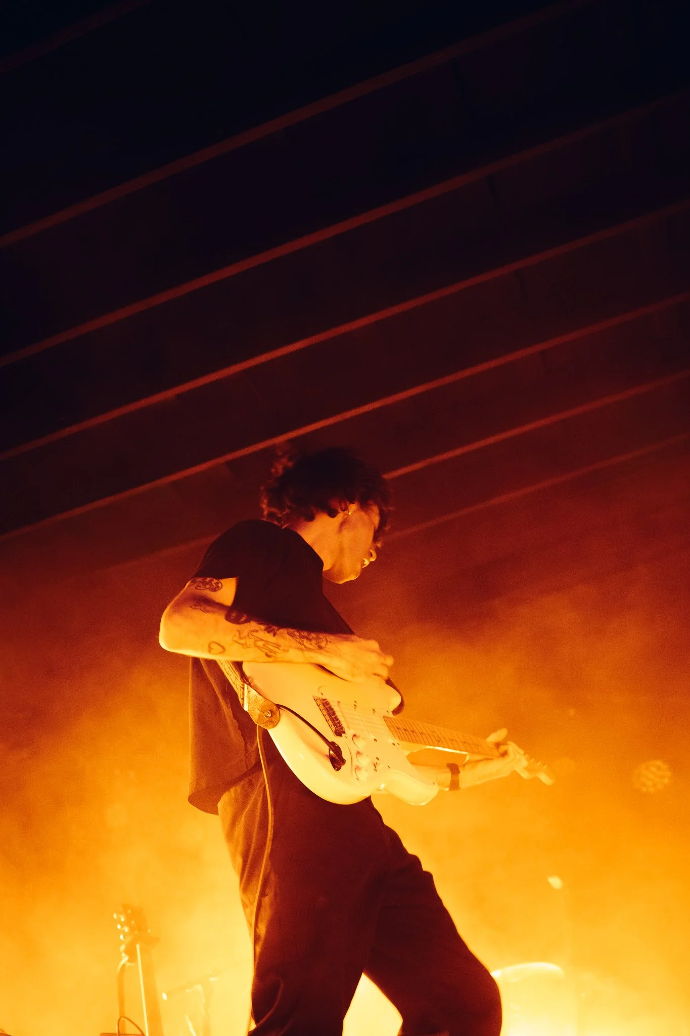  Peter McPoland kicks off his set with an energetic performance of “What Do You Do To Me?” 