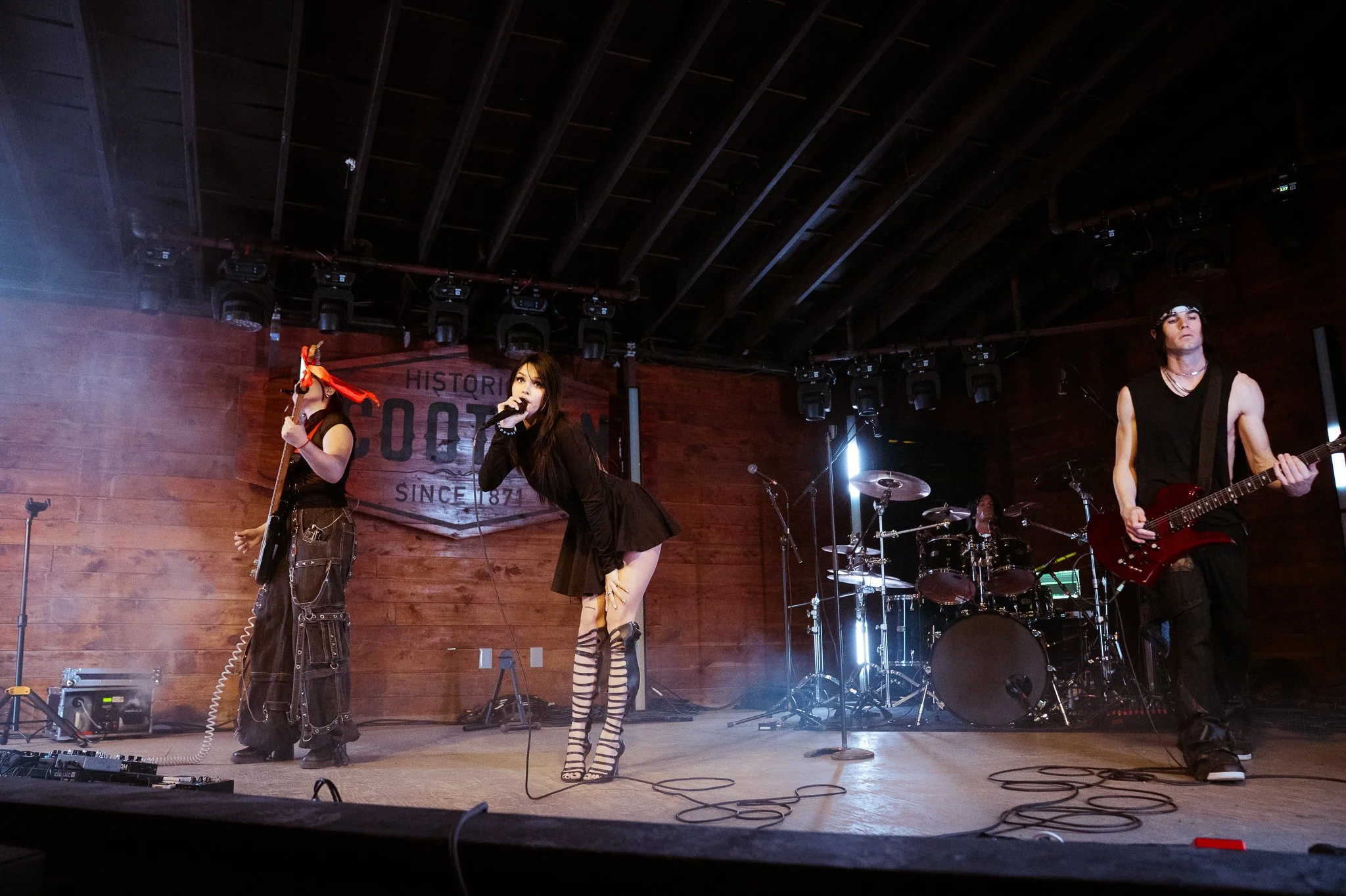  Lindemann and her band perform her upbeat track, “joyride,” from her most recent album  i feel everything . 