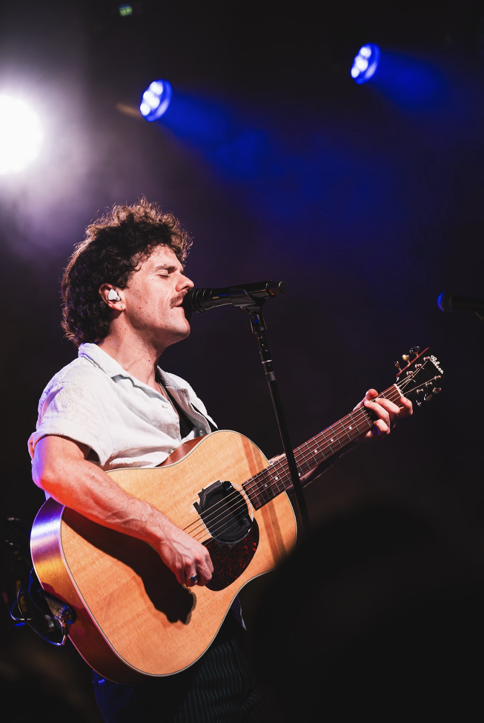  Chauveau stays on stage to perform “Running Out of Time” from The Strumbellas 2024 album  Part Time Believer  while other band members go backstage. 