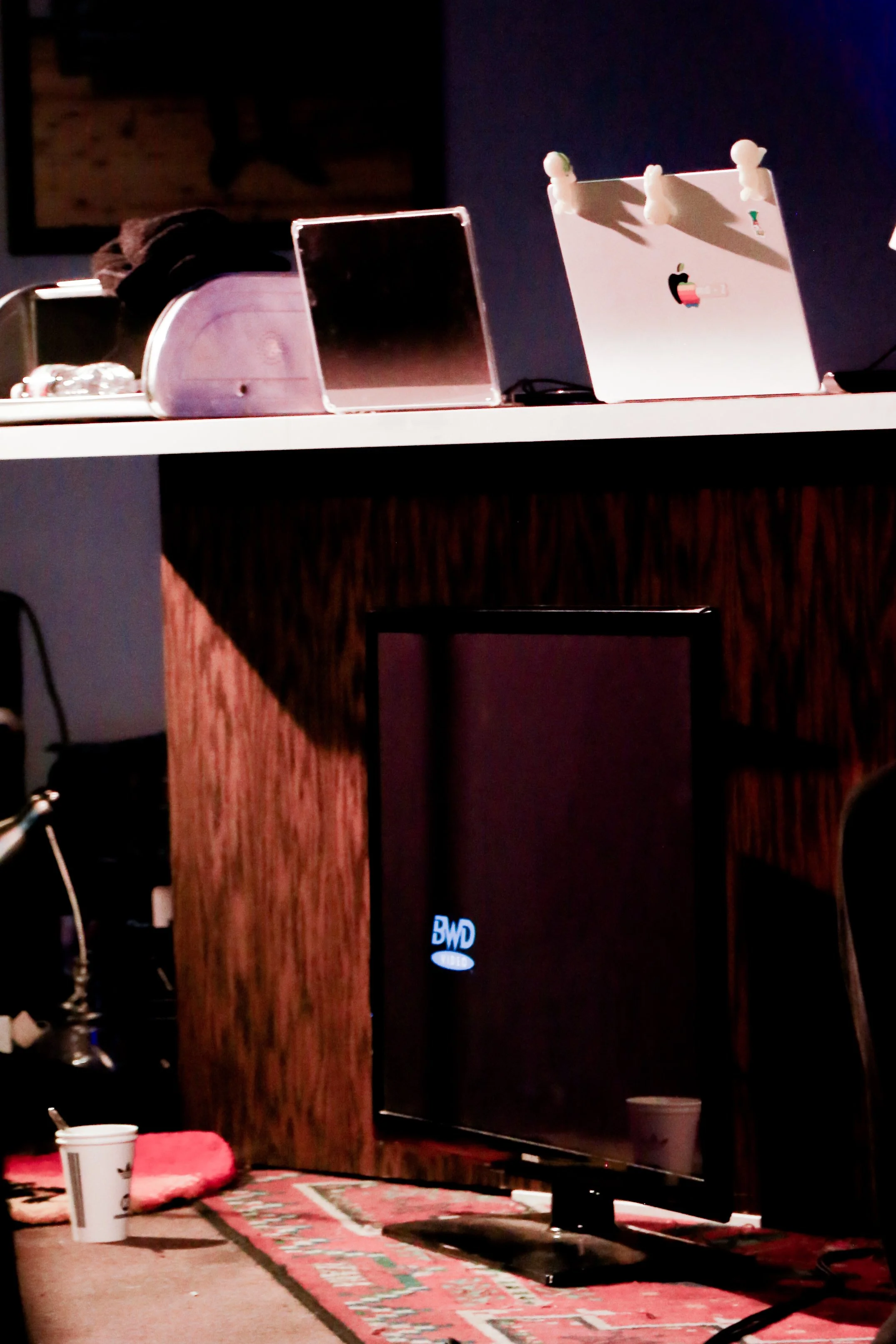  Laptops and a television are on the stage to bring the audience into Ward’s “apartment.” 