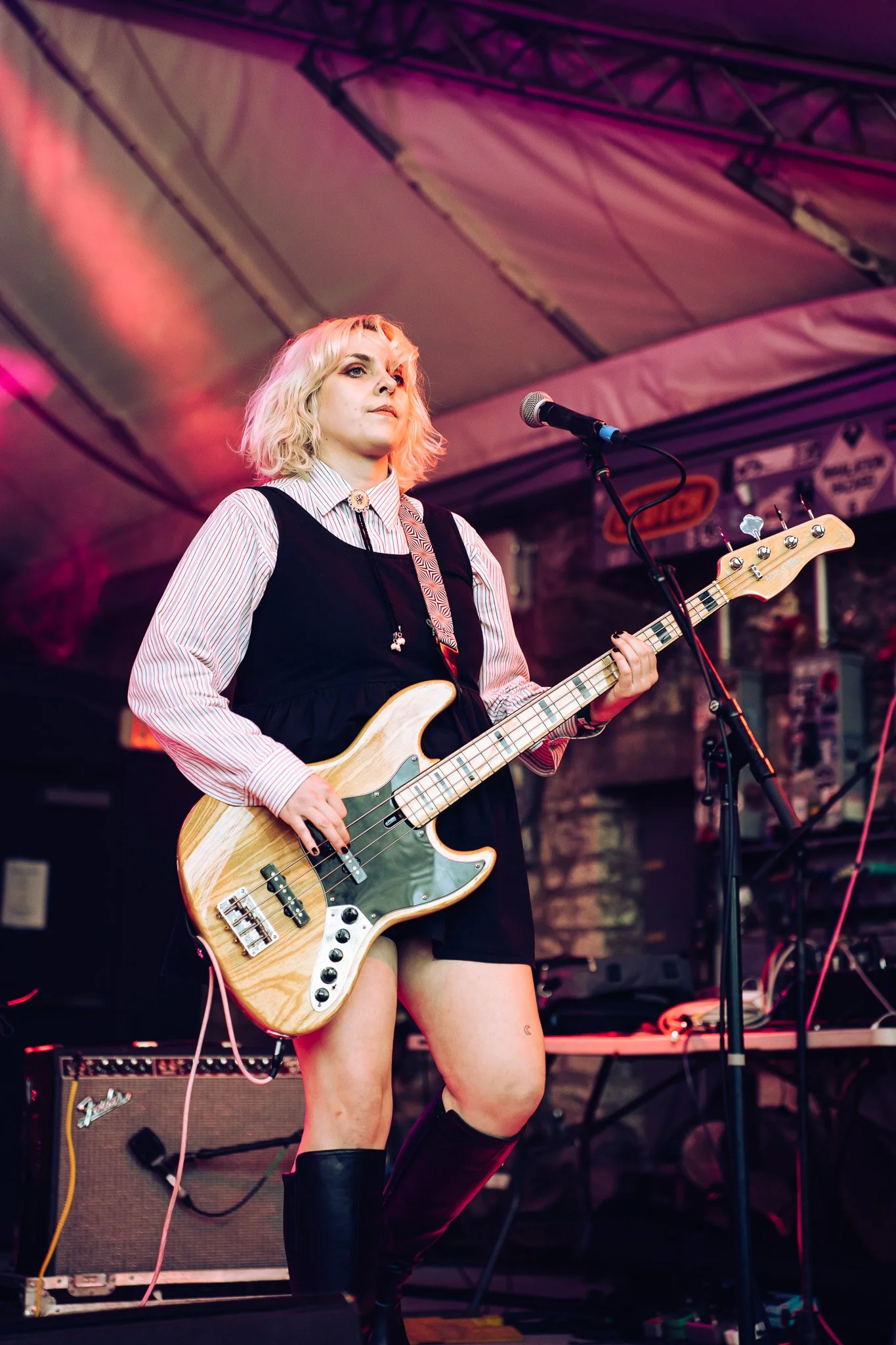  English rock-grunge band Grandma’s House performs an unreleased song called “Dance.” 