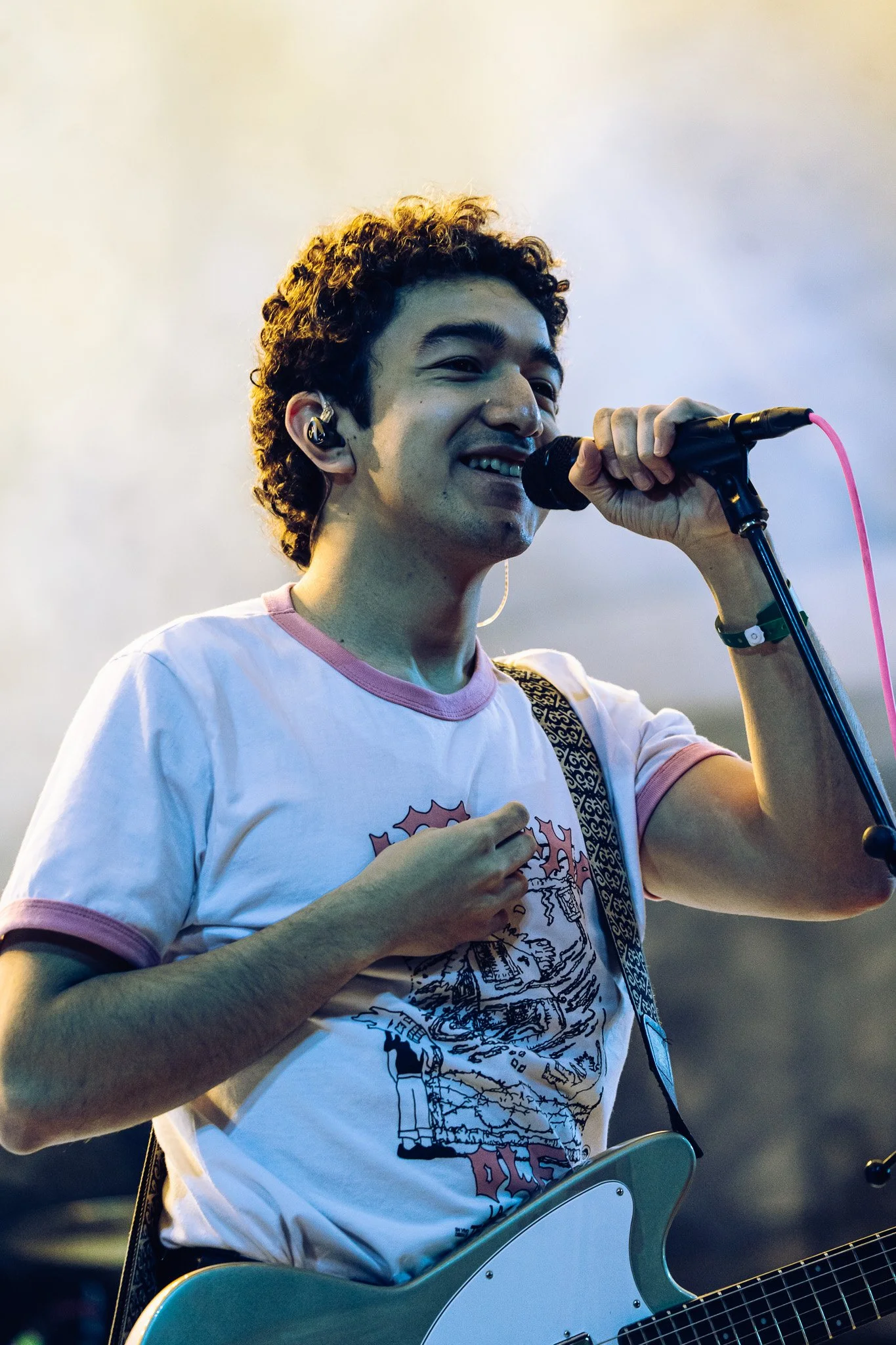  Mexican-alternative act La Texana plays “Un día como hoy” for a packed crowd. 