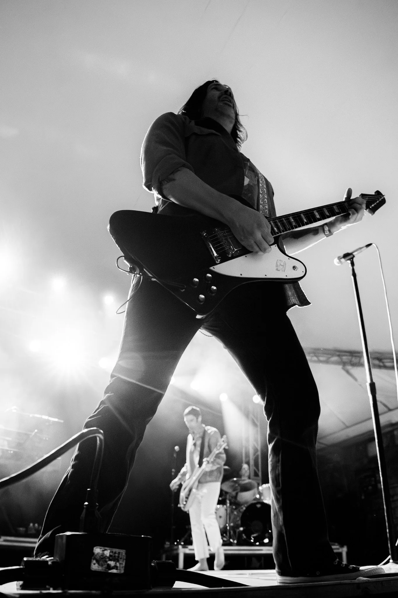  Ritter and guitarist Nick Wheeler enliven Stubb’s with their energetic performance of “My Paper Heart.” 