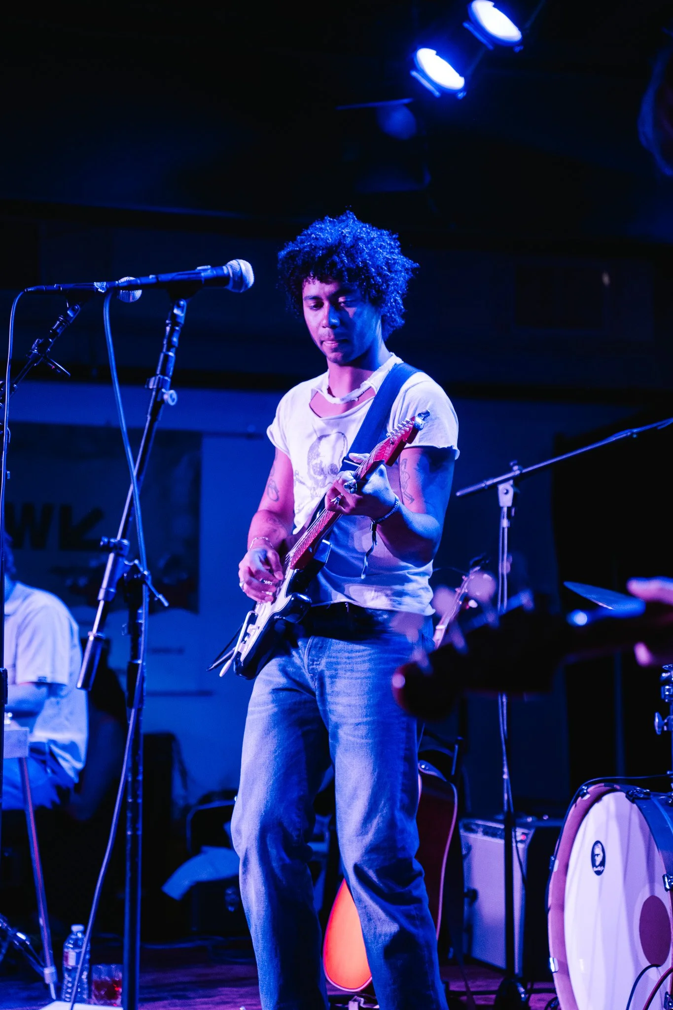  Luke Tyler Shelton brings a bluesy rock-n-roll sound to Antone's Nightclub for the Open Management showcase. 