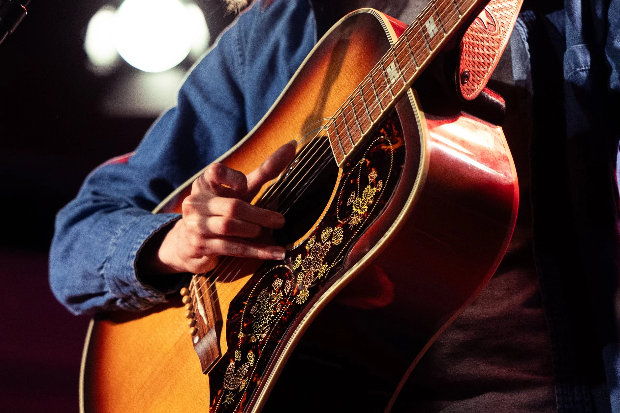  Barksdale shows off his finger-picking skills as he performs “Only Human” from his latest album,  Voices . 