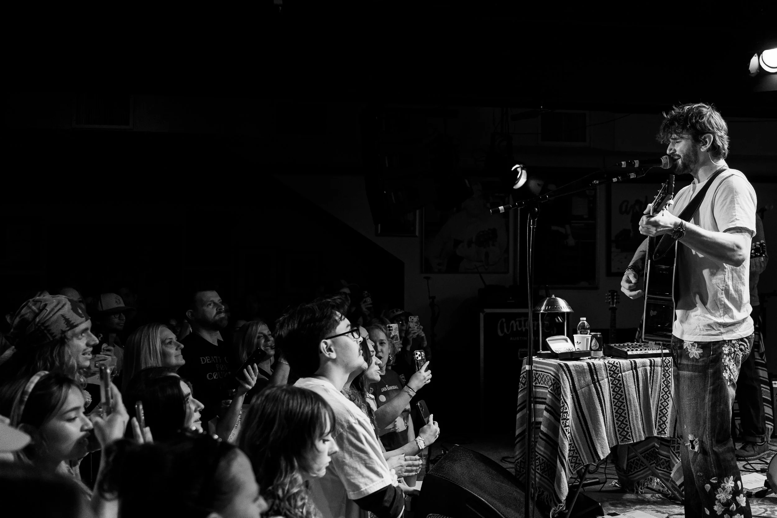  Kagen kicks off his set with the song “Simon” from his latest album  Sunflowers and Leather.  