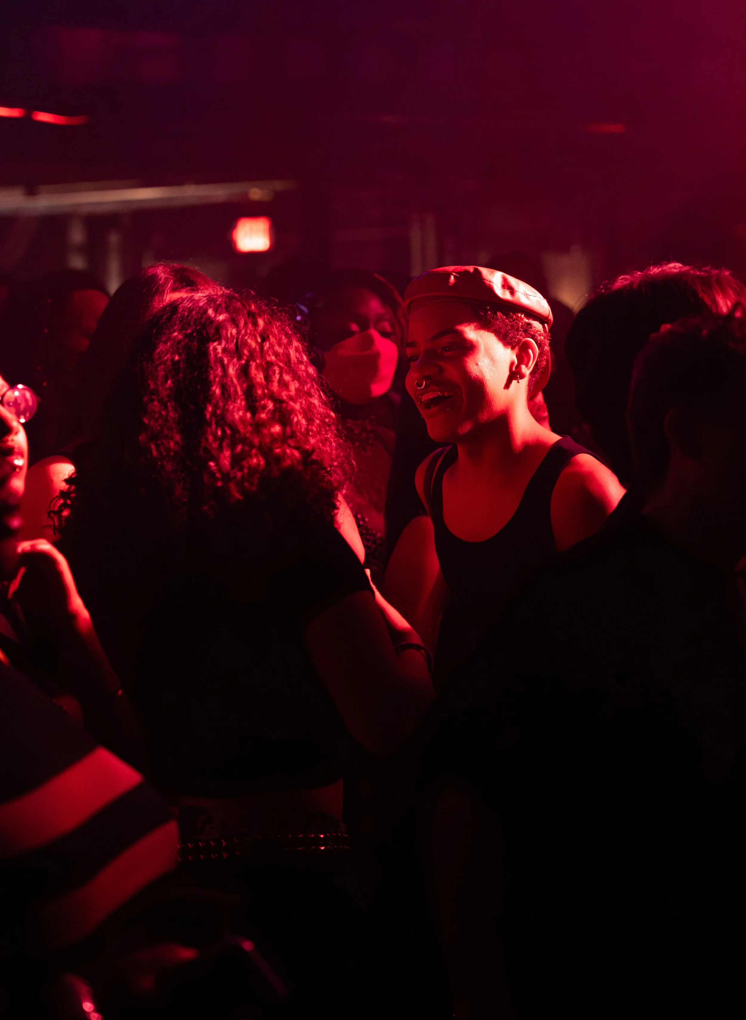  Fans dance as Chrysalis creates an alluring mix of “4 THE DANCERS” by Stonie Blue, Ben Hixon &amp; Stefan Ringer and “For Real” by Amel Larrieux. 