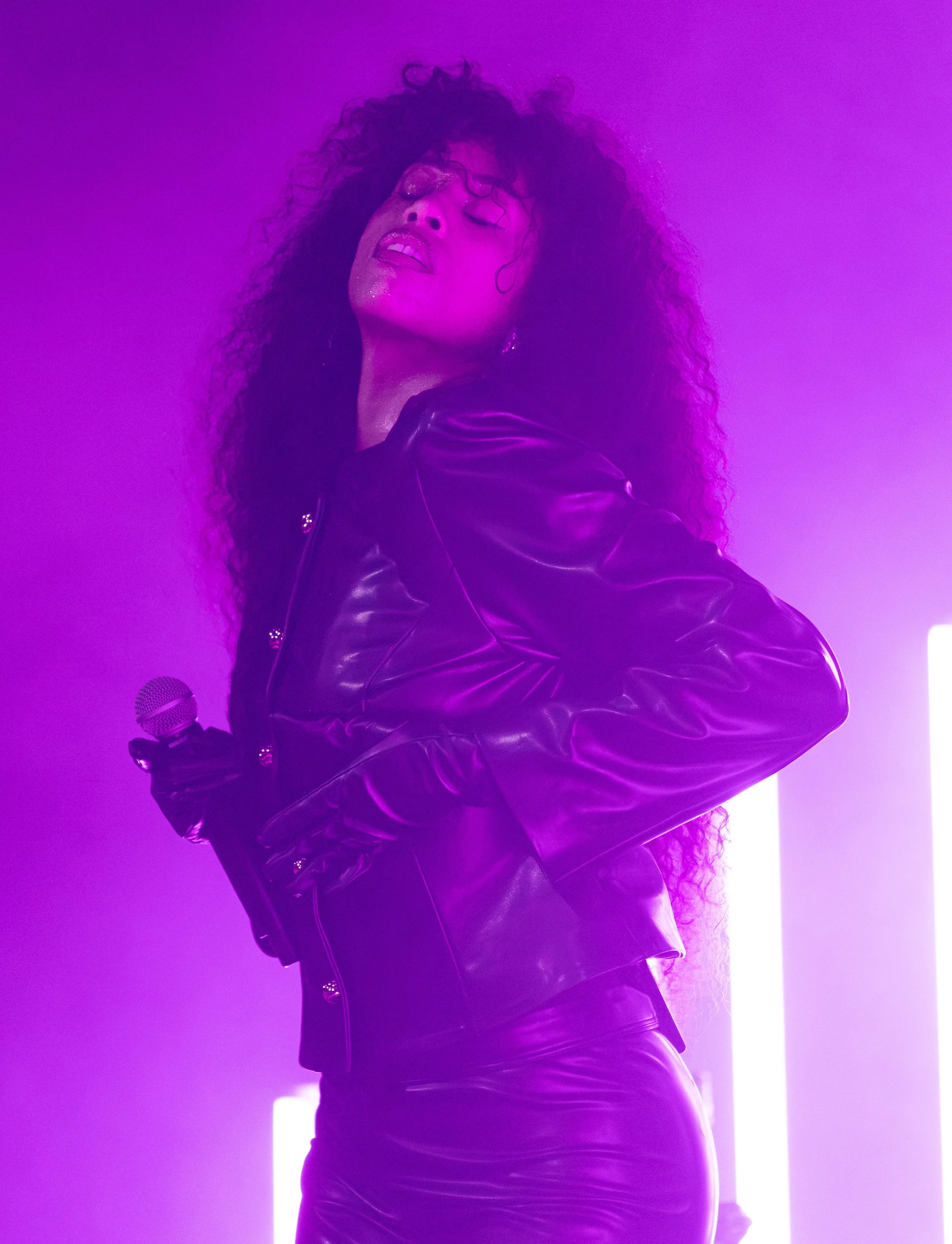  Jordan brings the energy up with the confident lyrics of “Sum”: “Got you hypnotized / That’s that good, good love / But it’s still a ‘no’ / What an L to hold, hold.” 