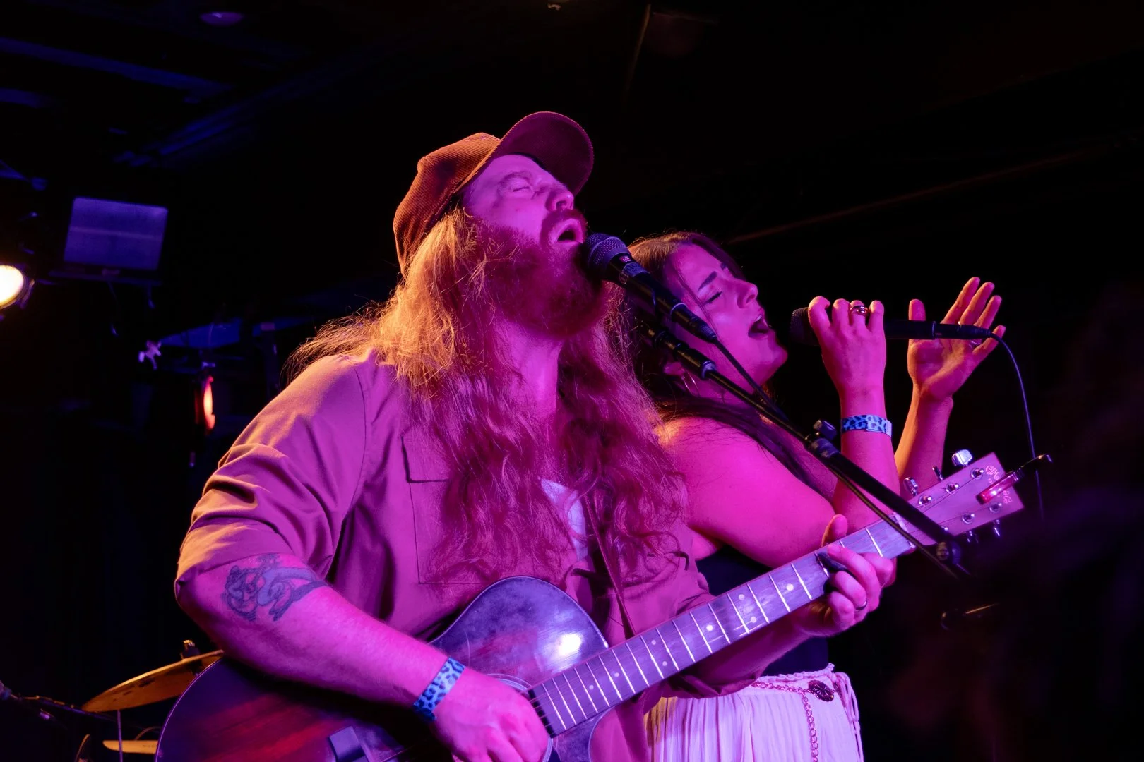  Ferguson performs a cover of “Barton Hallow” by The Civil Wars with his wife and fellow country artist Corina Grove. 