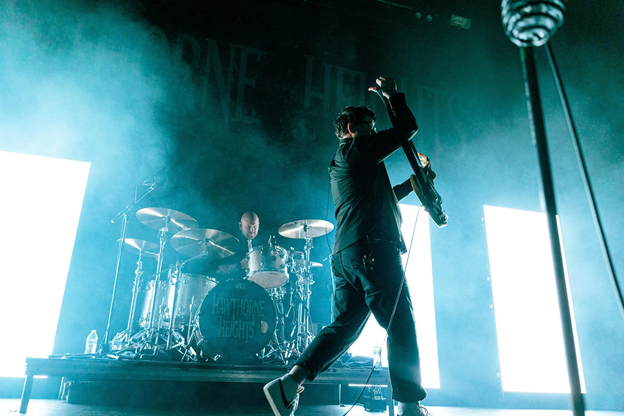  Hawthorne Heights makes a memorable entrance for its ‘Lonely World’ tour, celebrating 20 years since the release of its album  If Only You Were Lonely.  